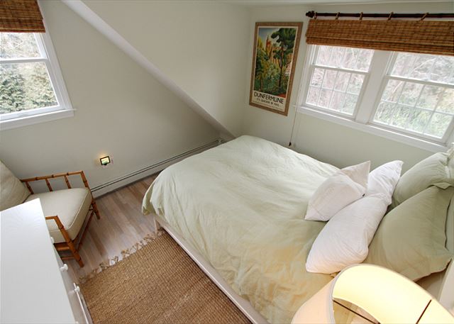Guest Bedroom (2nd Level) Guest Bedroom (2nd Level)
