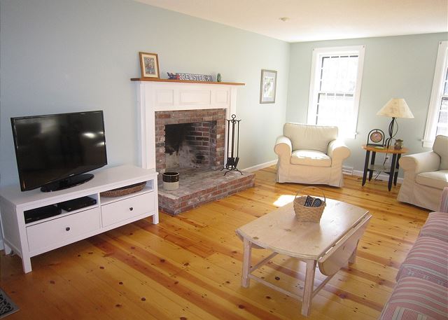 Living room with fireplace Living room with fireplace