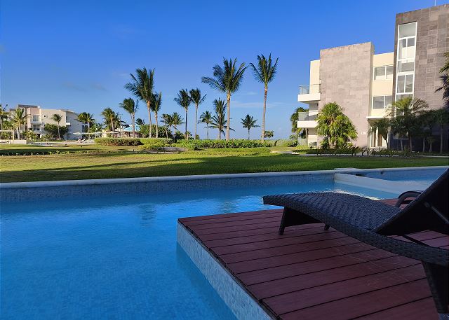 Casa Azure 202 S