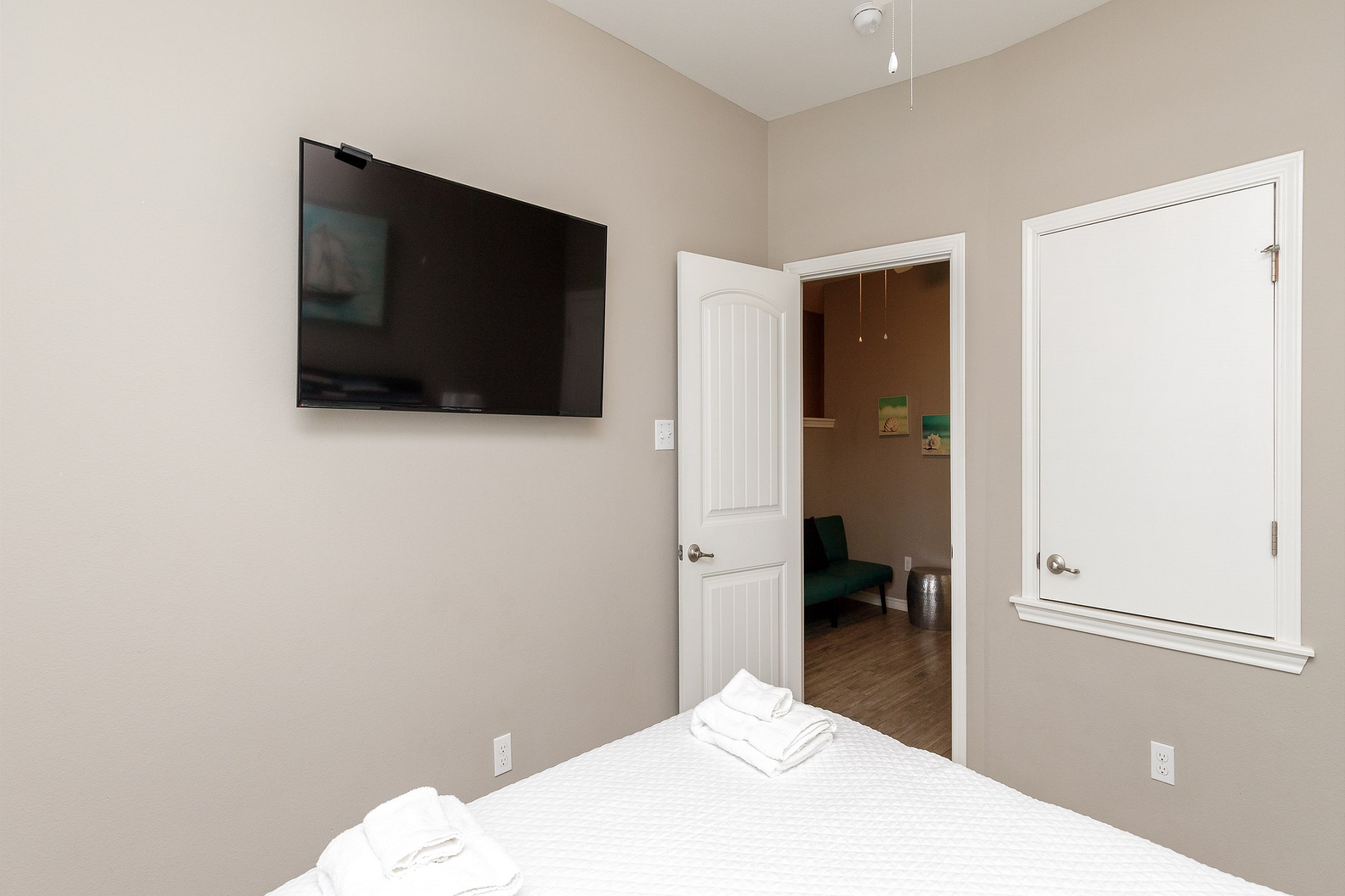 Third bedroom on the second floor with queen size bed and flat screen TV