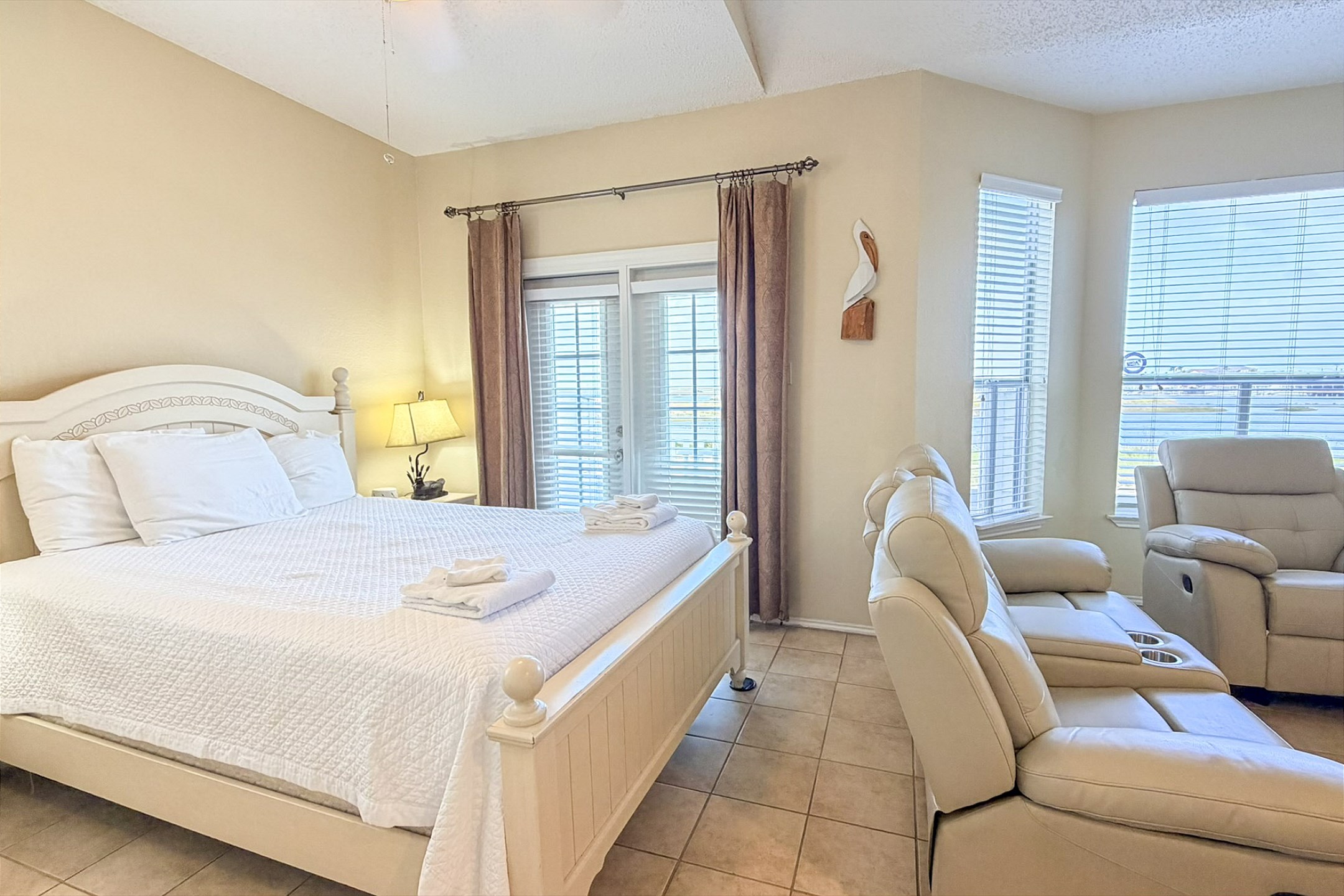 Upgrade from ordinary hotels to this comfortable, well-appointed studio that ensures a relaxing vacation