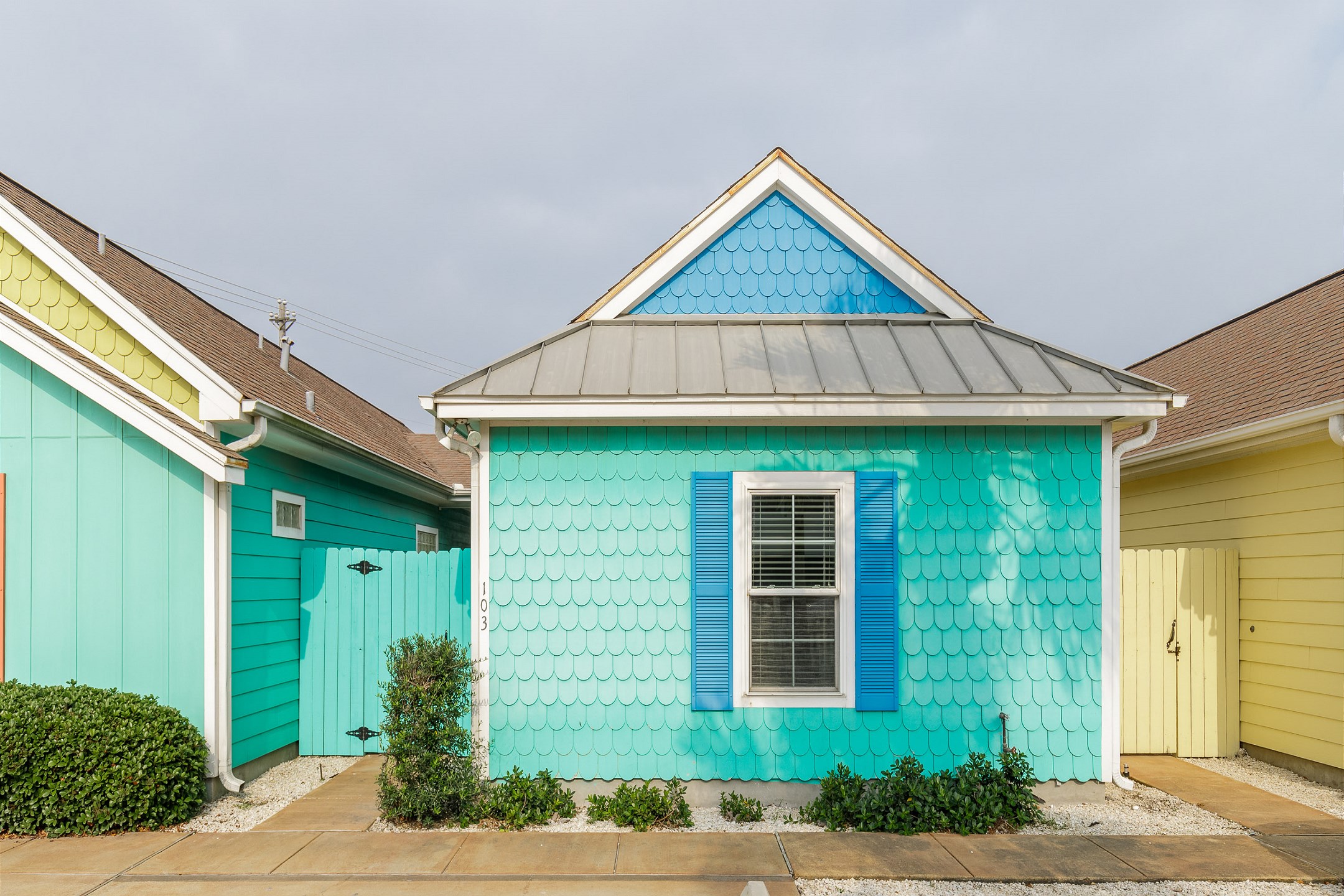 Front view of property