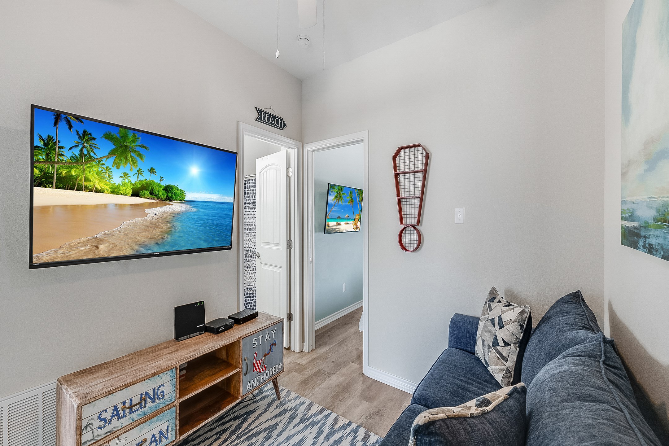  Upstairs features three bedrooms and a loft. All bedrooms throughout the townhouse have large flat screen HDTVs and the entire unit enjoys Wi-Fi access and cable TV.