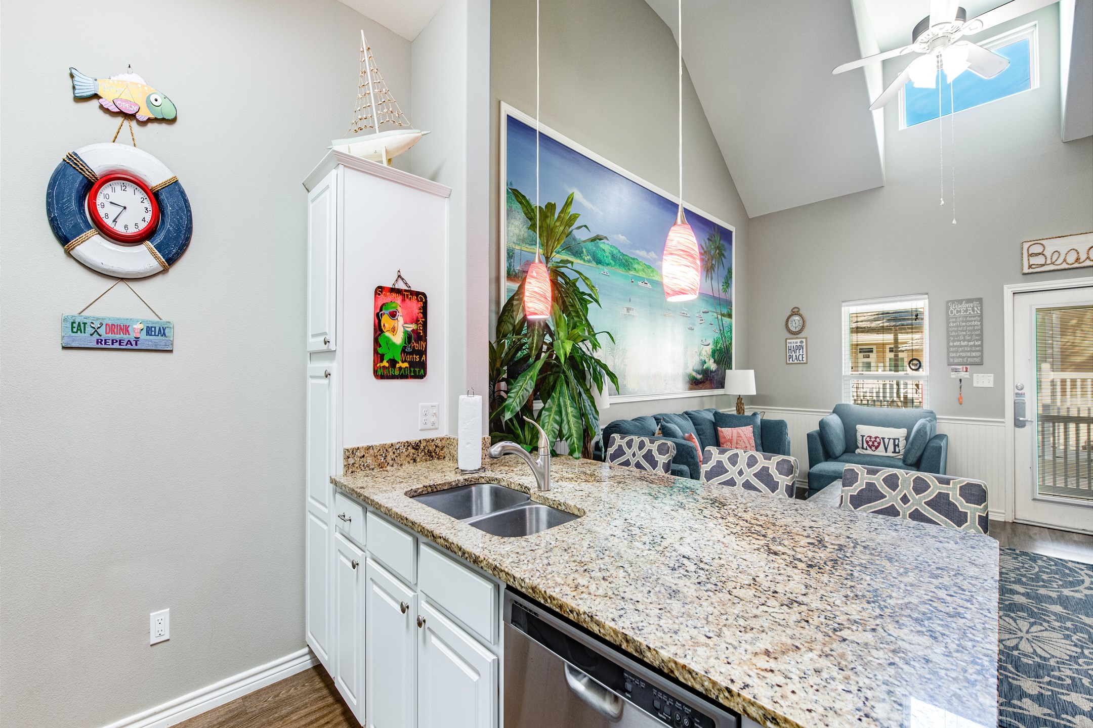 This kitchen is designed for delightful meal preparation during your getaway