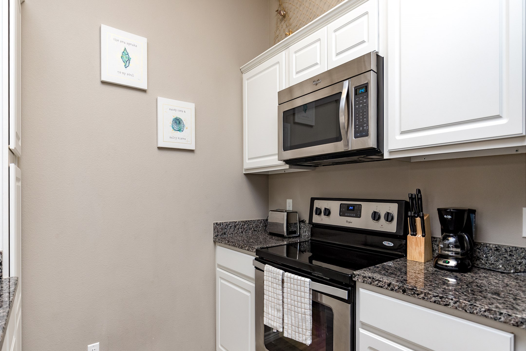 Fully equipped kitchen with 12 cup coffee maker