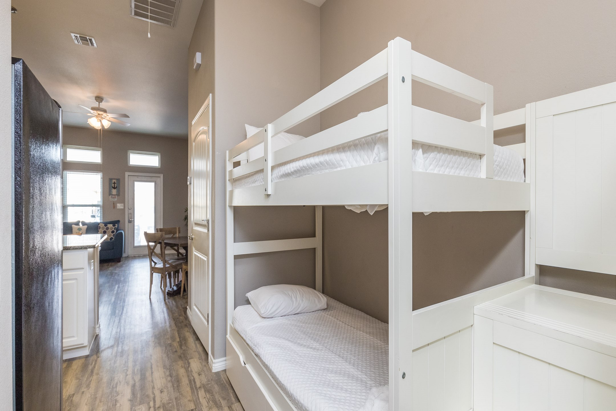 Hall nook with twin size bunk beds