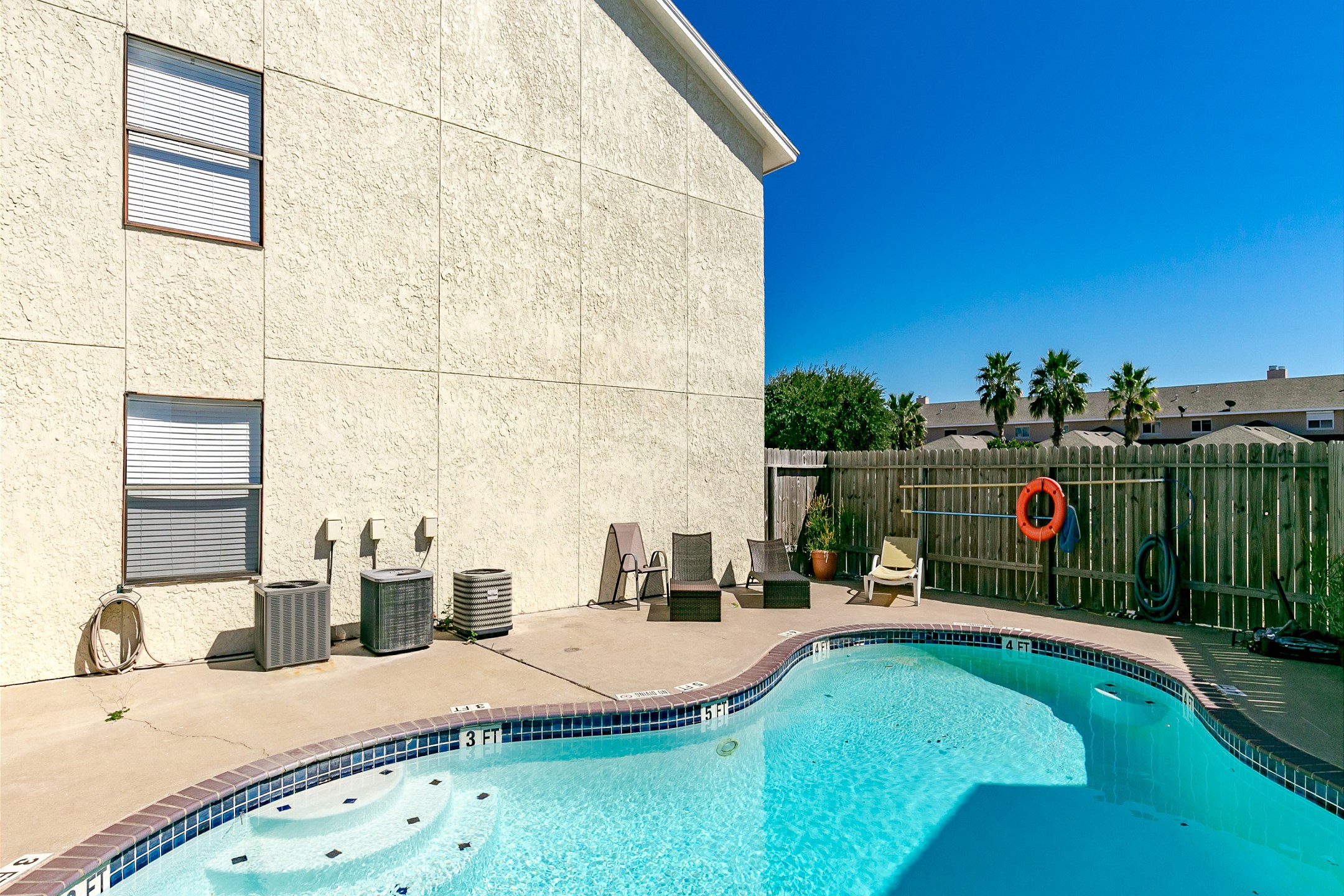 Perfect pool to relax in 