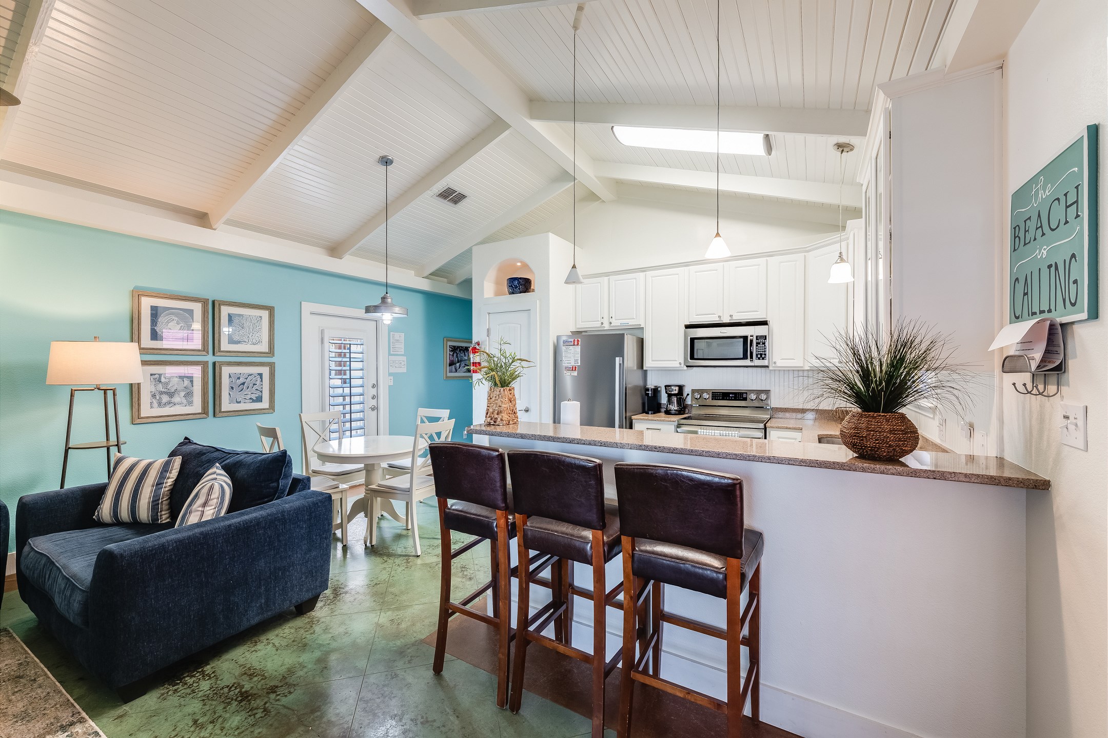 Breakfast bar and bar height stools - settle in for a nice snack