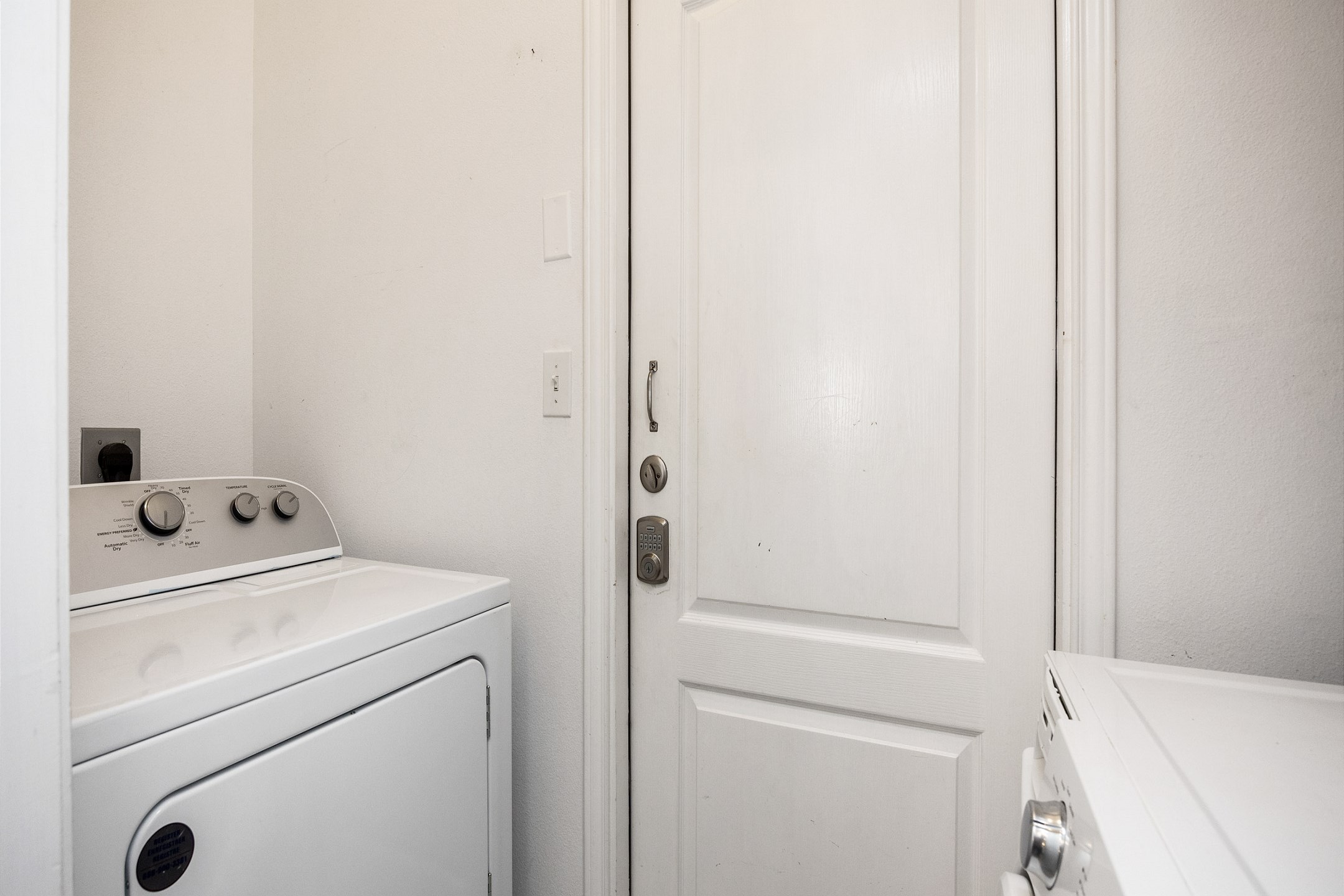 Washer and dryer on the first floor (no access to garage)