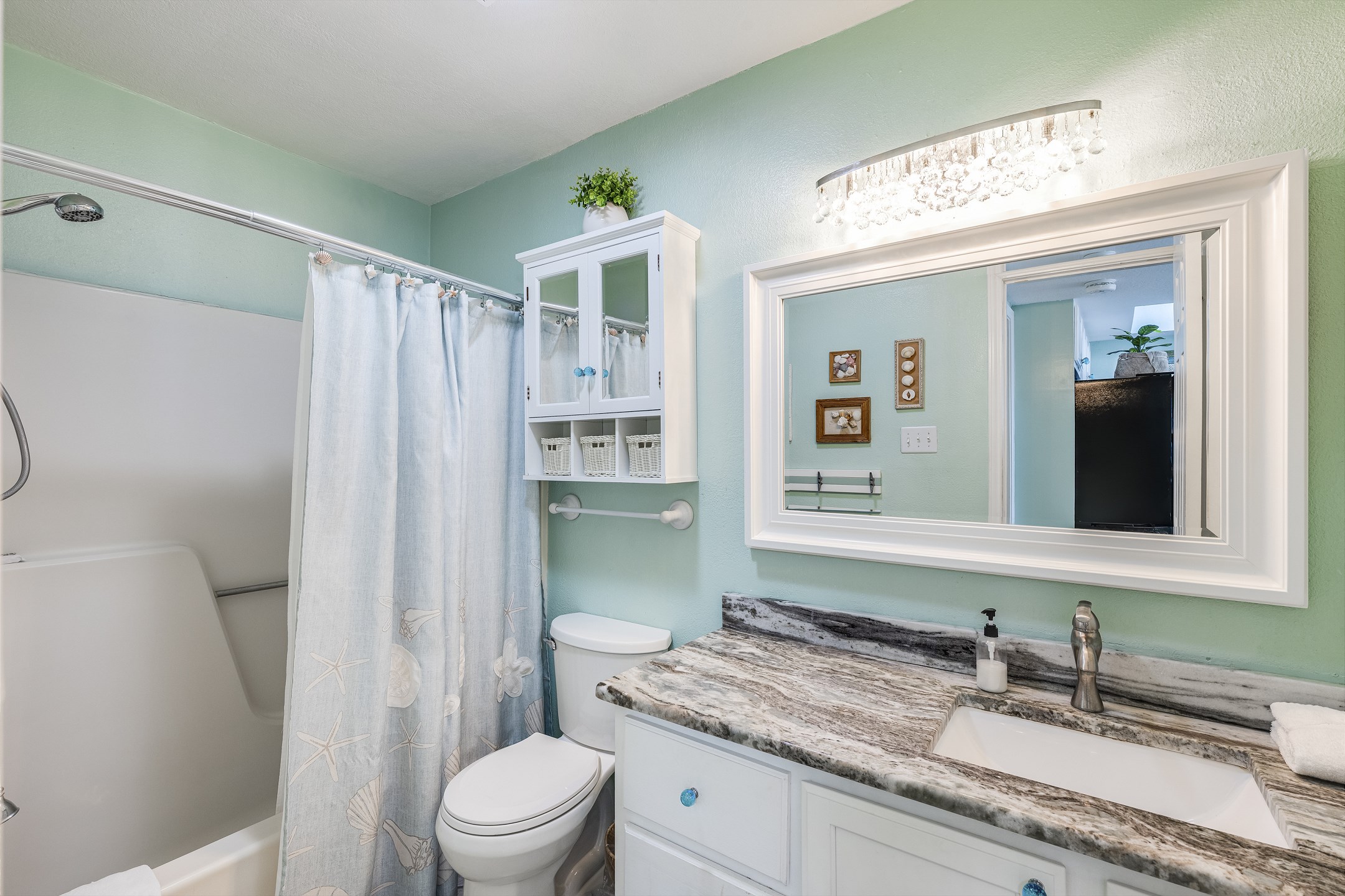 Guest bathroom with tub/shower combo