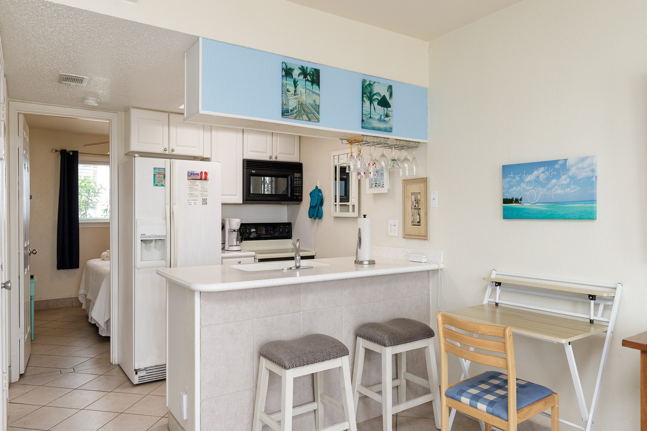 Additional seating for two at breakfast bar