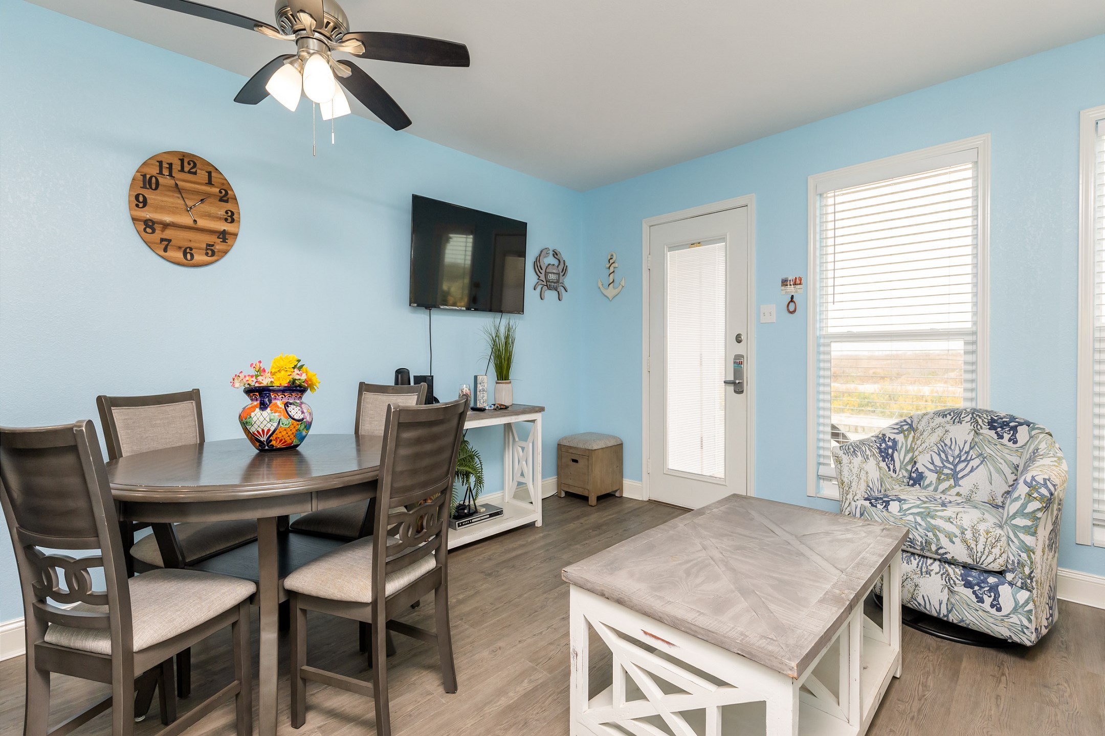 Don''t let its size fool you—this one-bedroom condo has everything you need for a memorable vacation