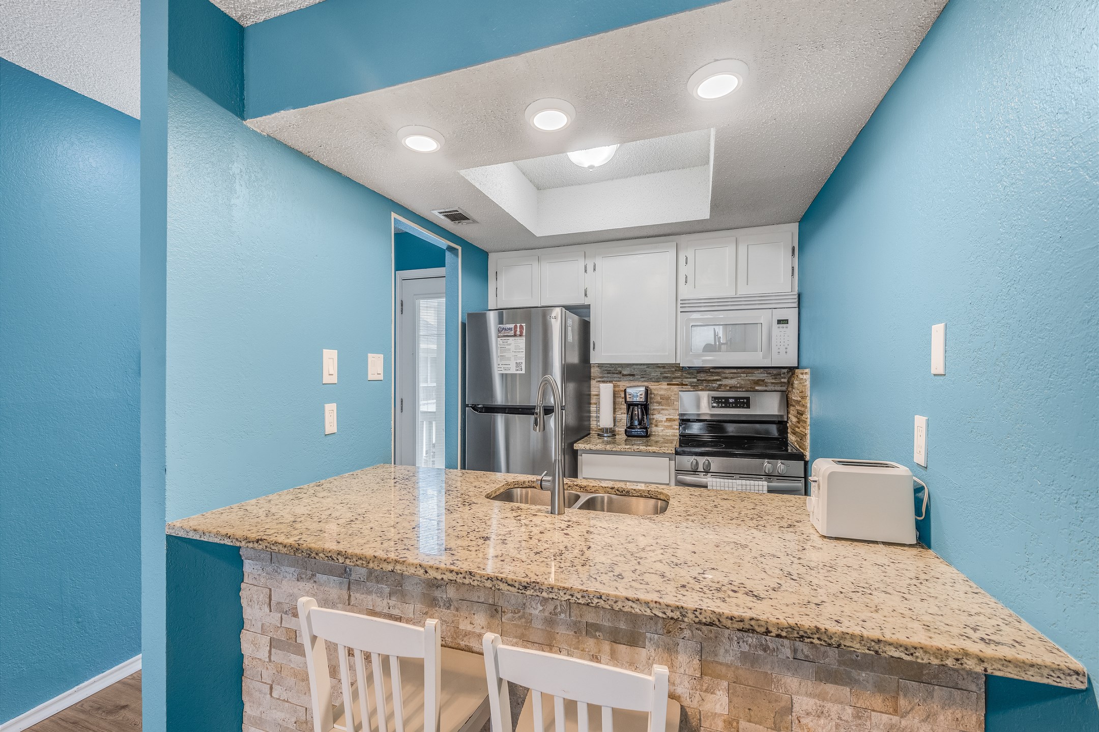 Breakfast bar with seating for two