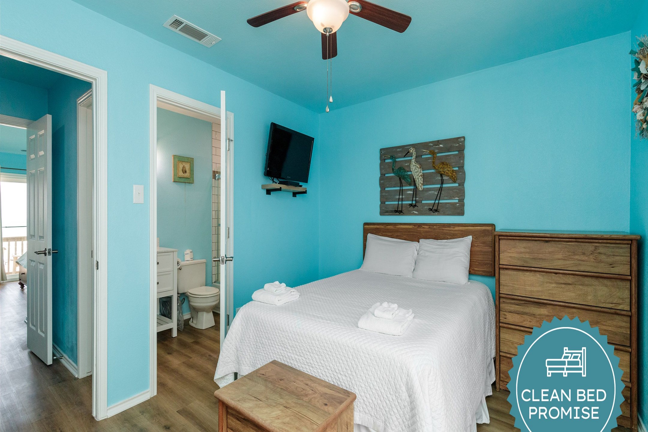 Sleep better at Padre Escapes with our exclusive Clean Bed Promise, providing fresh linens, comforters, and towels washed at high temperatures exceeding CDC recommendations, setting us apart for a truly restful vacation 
