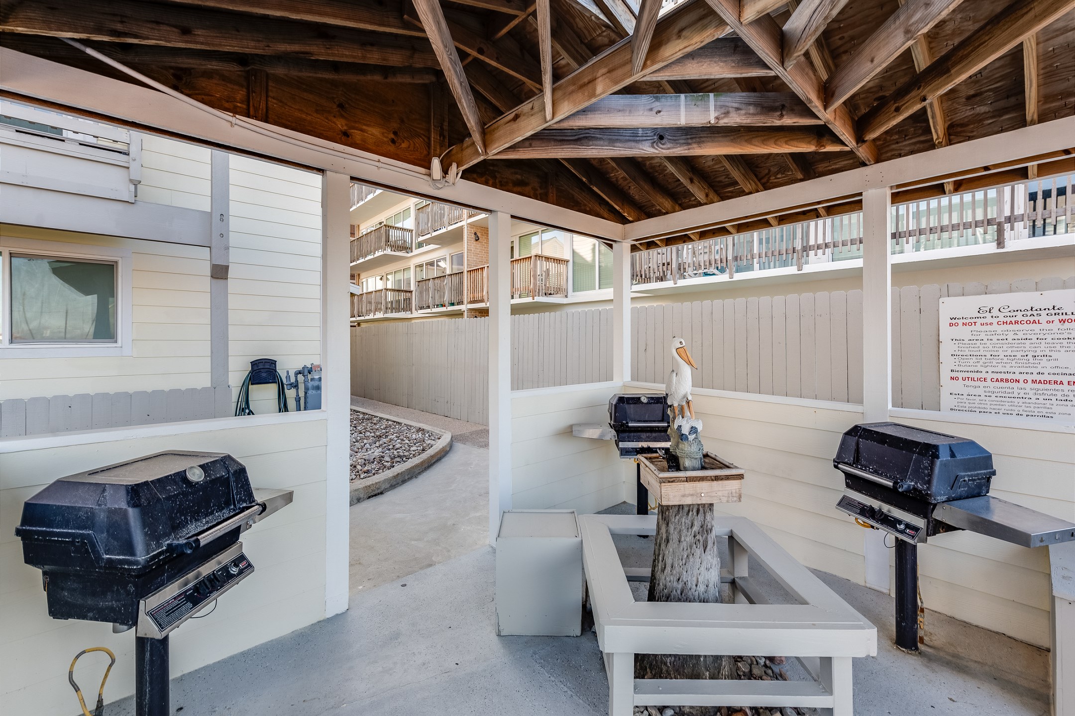 Gas grilling area at El Constante