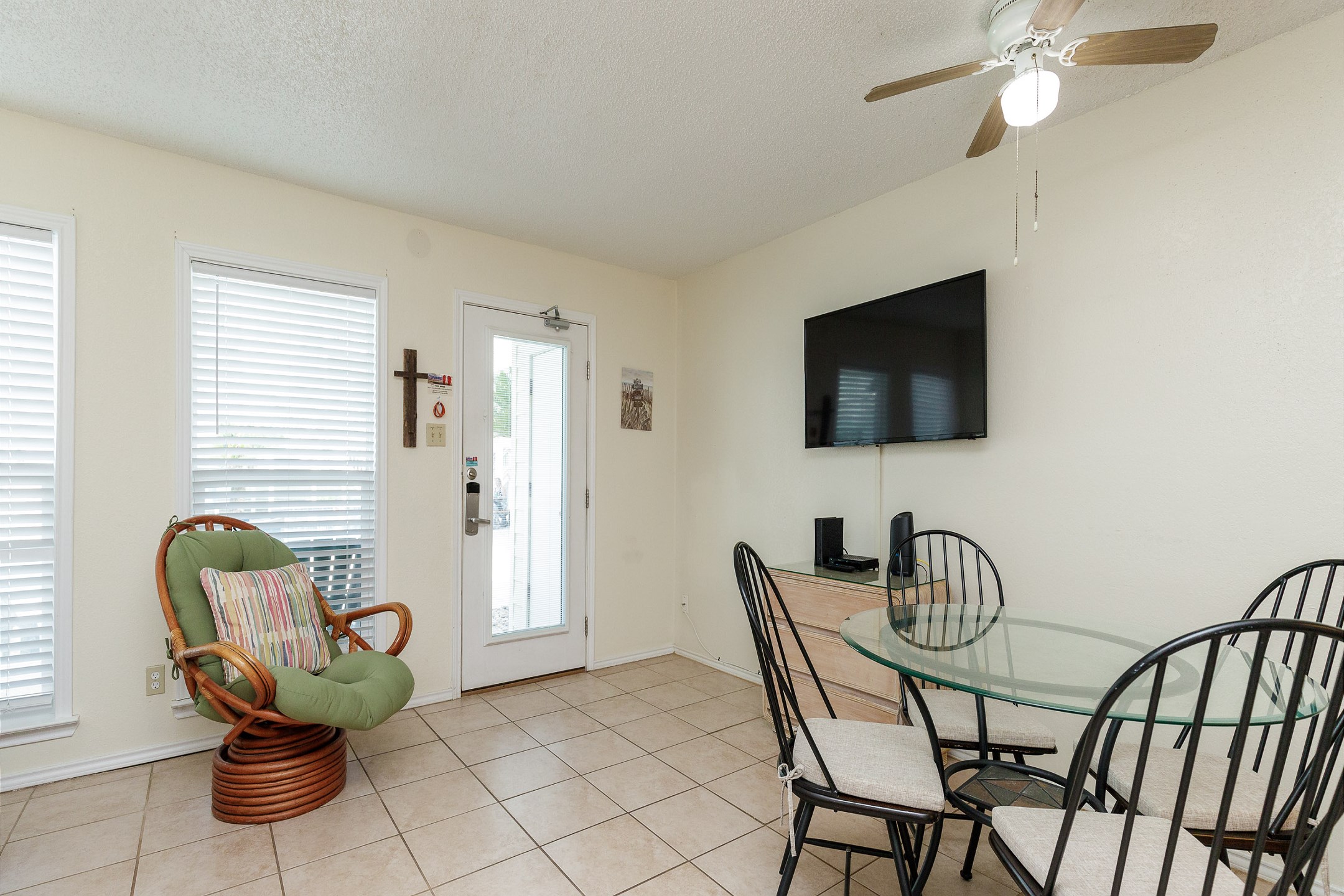 Dining and kitchen area with plenty of seating for everyone