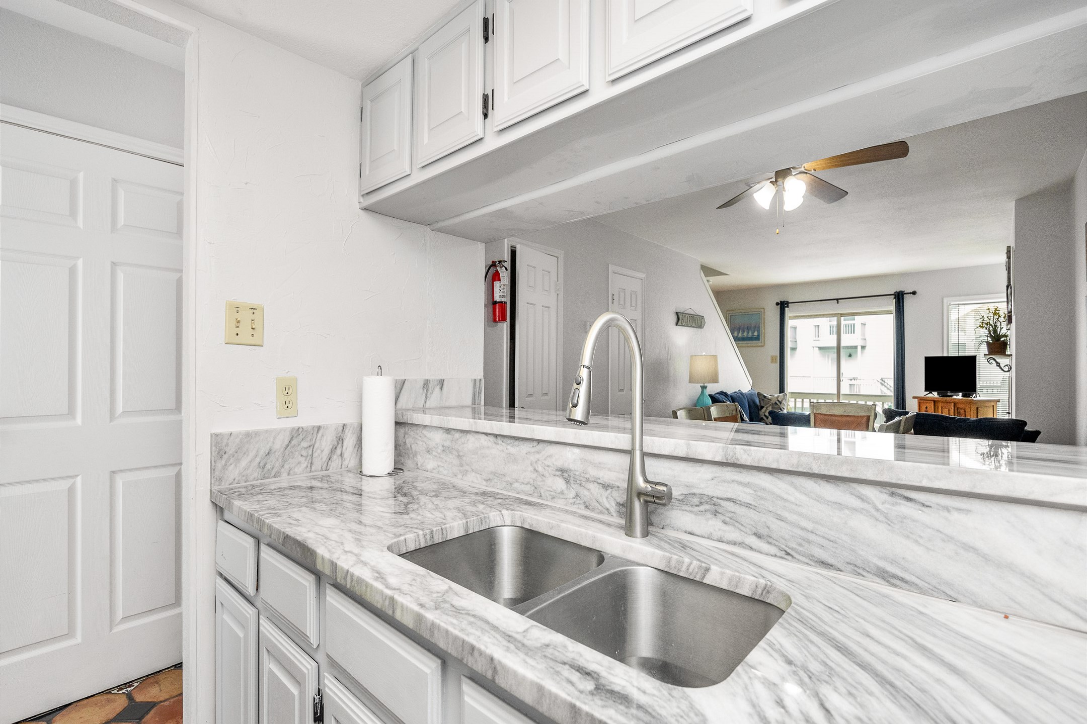 Stylish space that maximizes efficiency without compromising on modern amenities