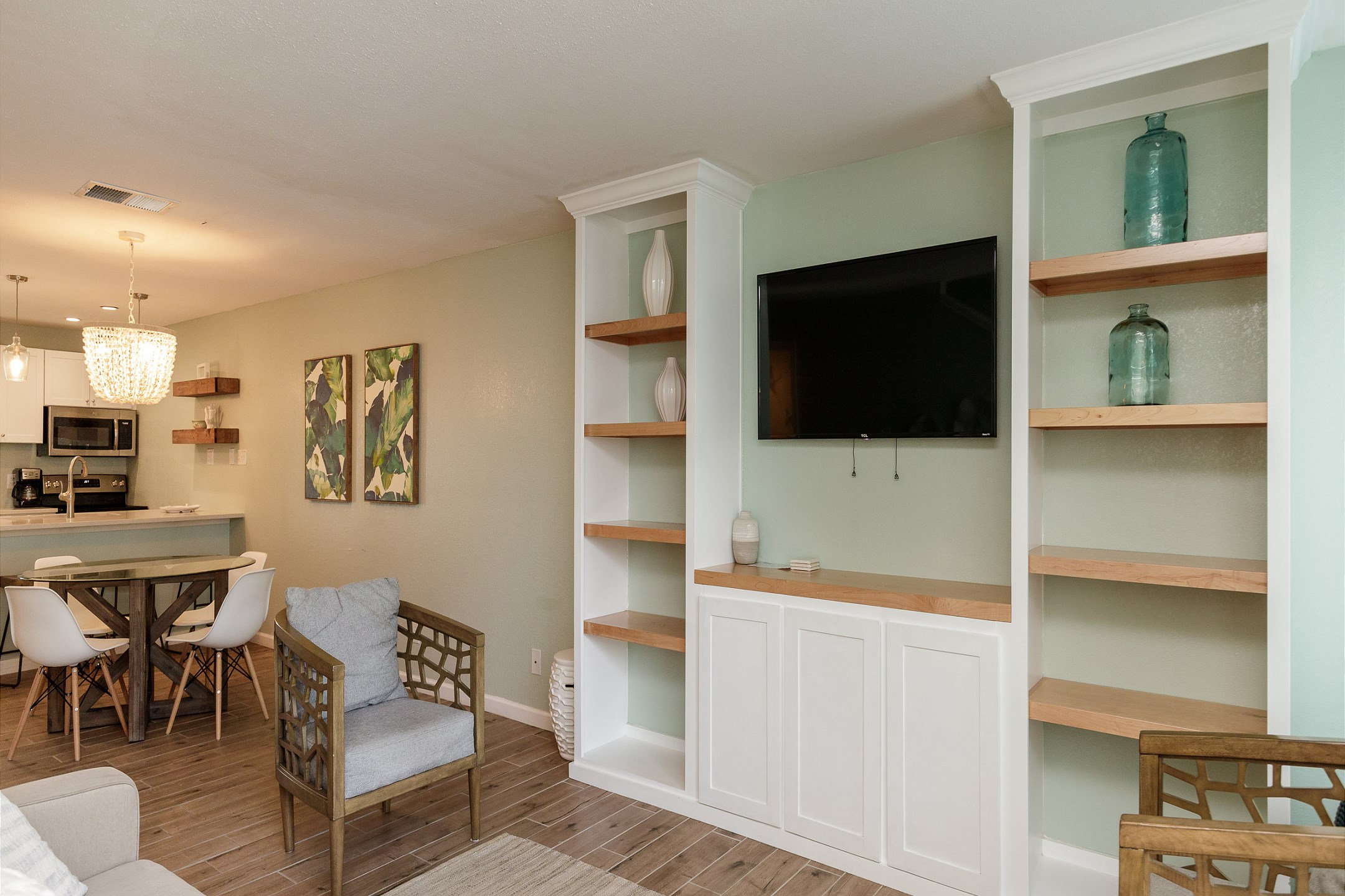 Living area with flat screen TV to enjoy 