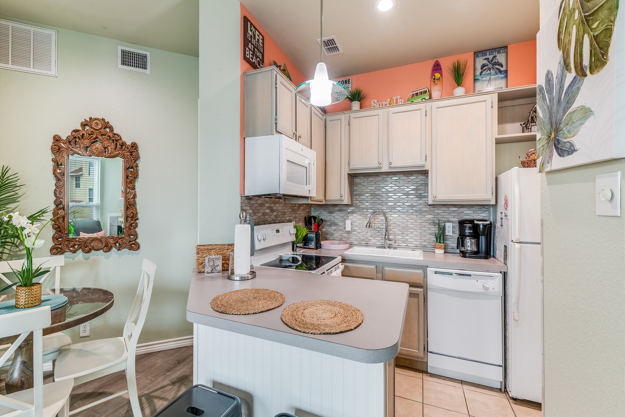 Charming kitchen and dining space to cook up meals and unwind with the family 