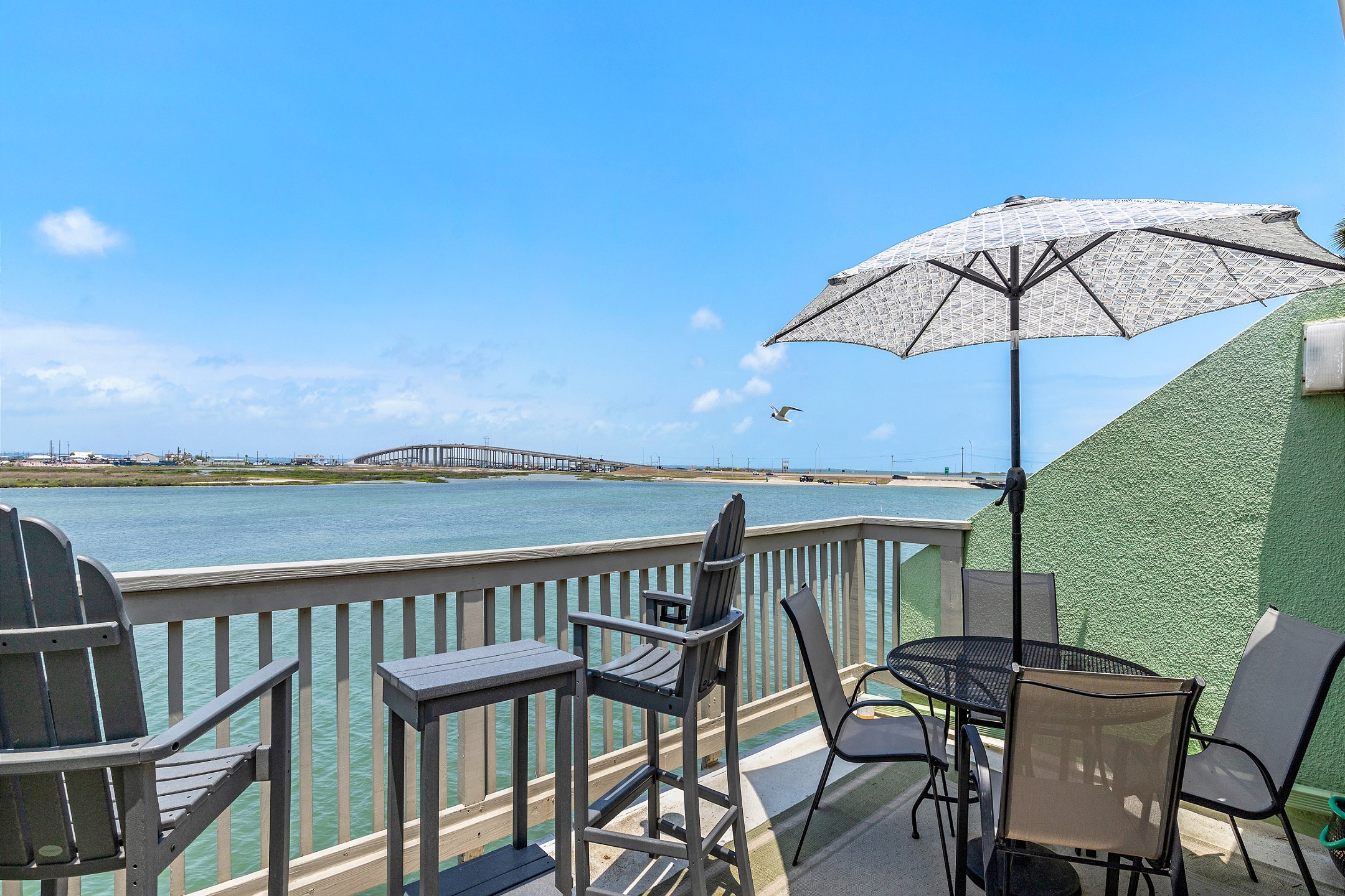 Paradise on the Water CPV212K