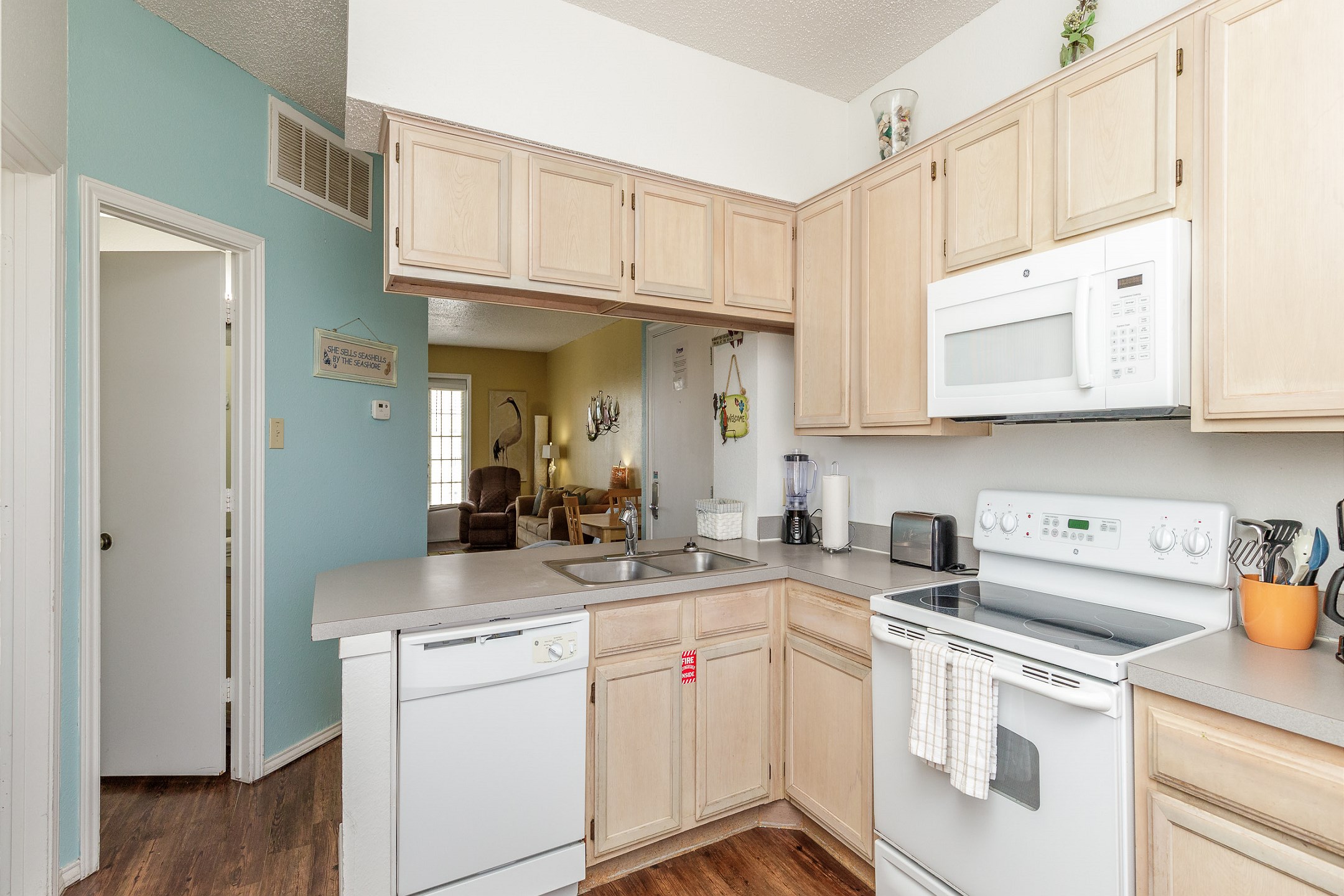 Fully equipped kitchen with plenty of counter space 