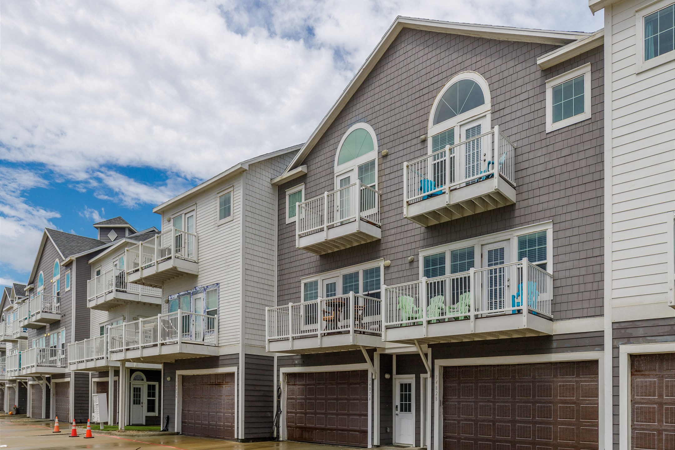 Front view of property 