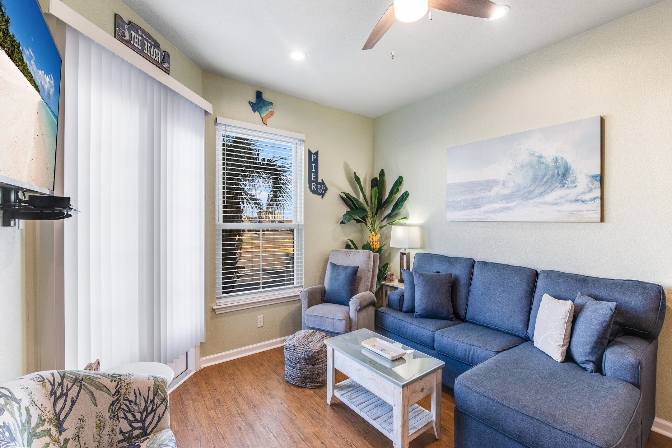 Seaside Retreat CBC136K 2