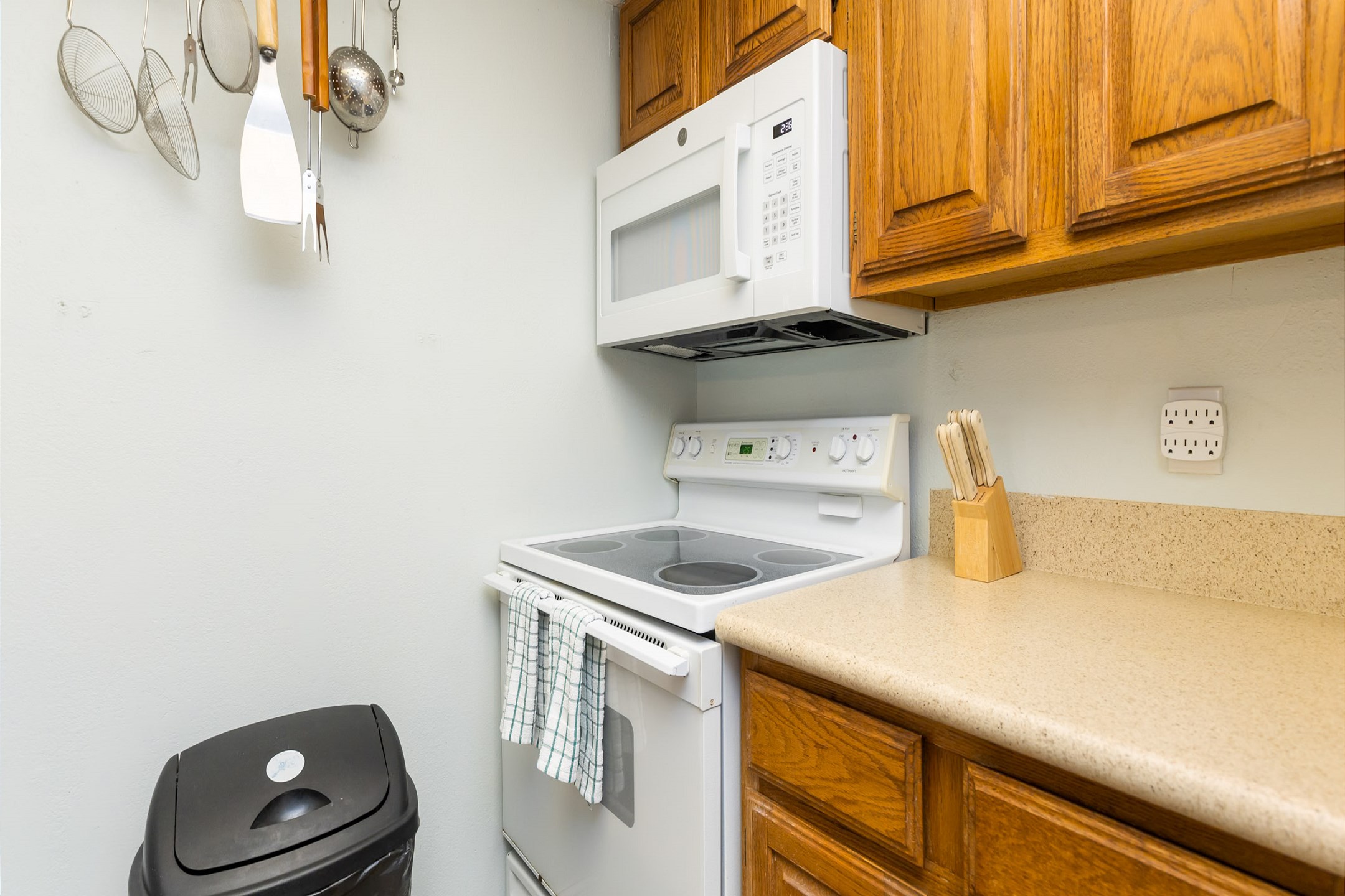 The kitchen is ideal for quick snacks or culinary creations during your stay