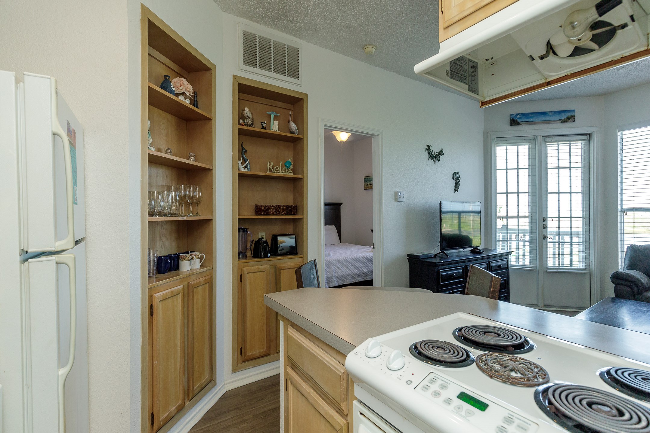 Compact, yet fully equipped kitchen