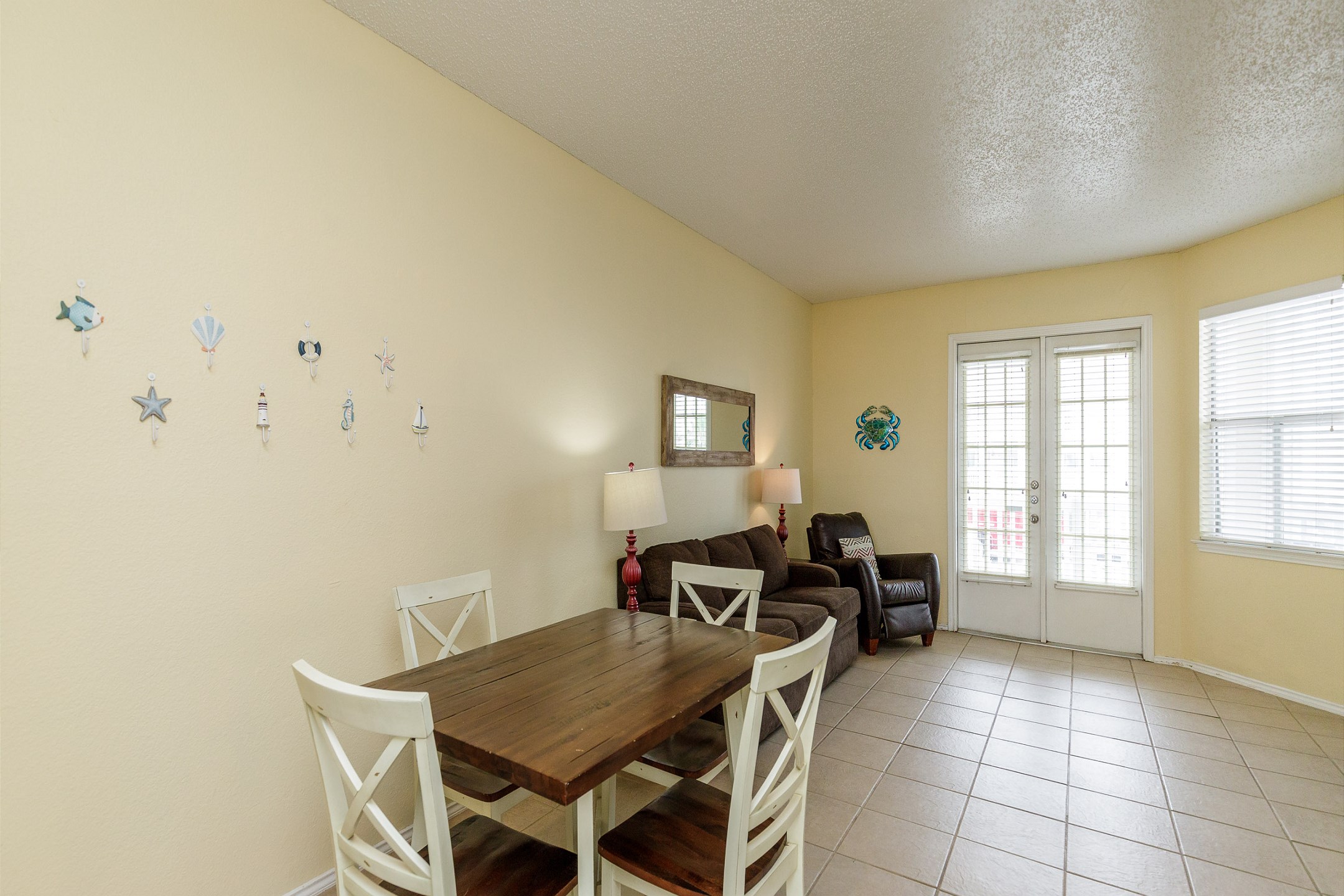 Airy and bright dining area