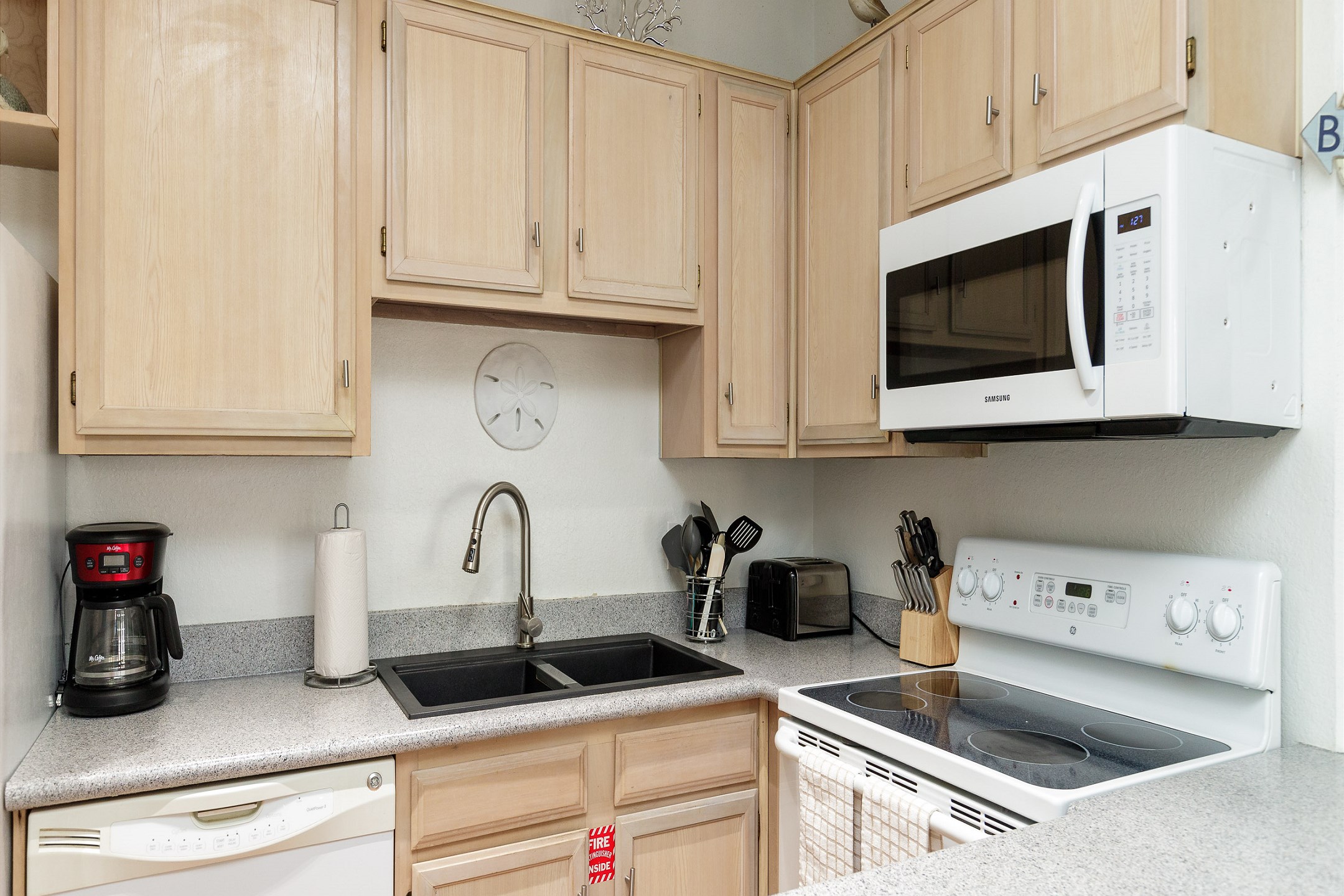 Fully equipped kitchen with plenty of storage 