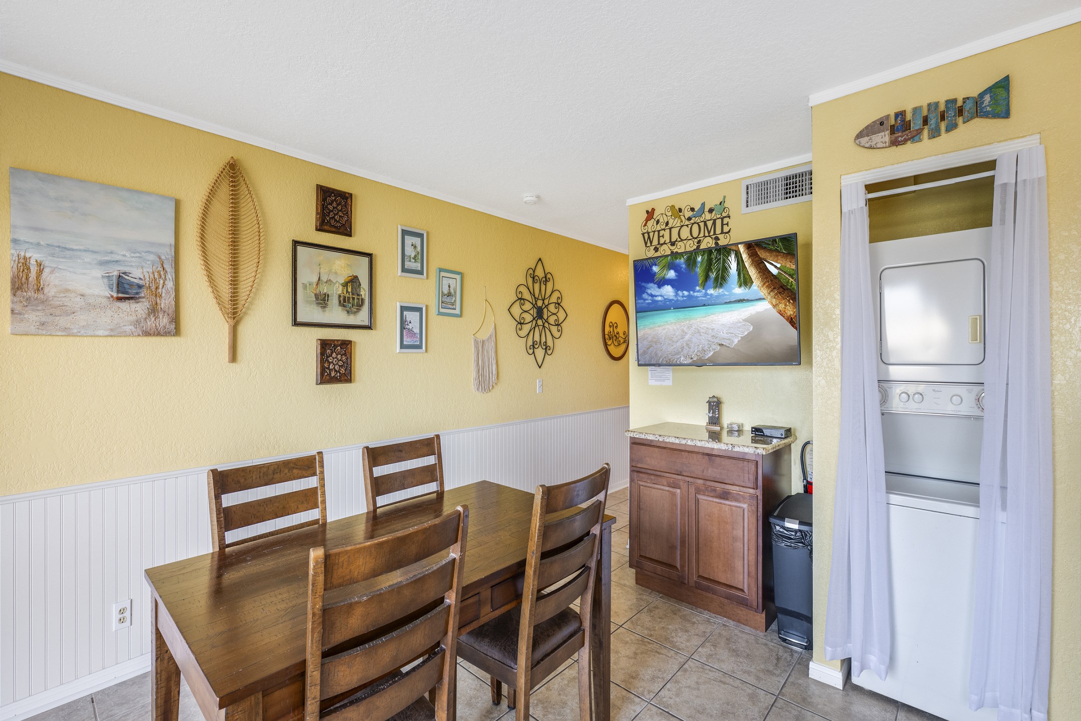 Dining area with seating for your whole group
