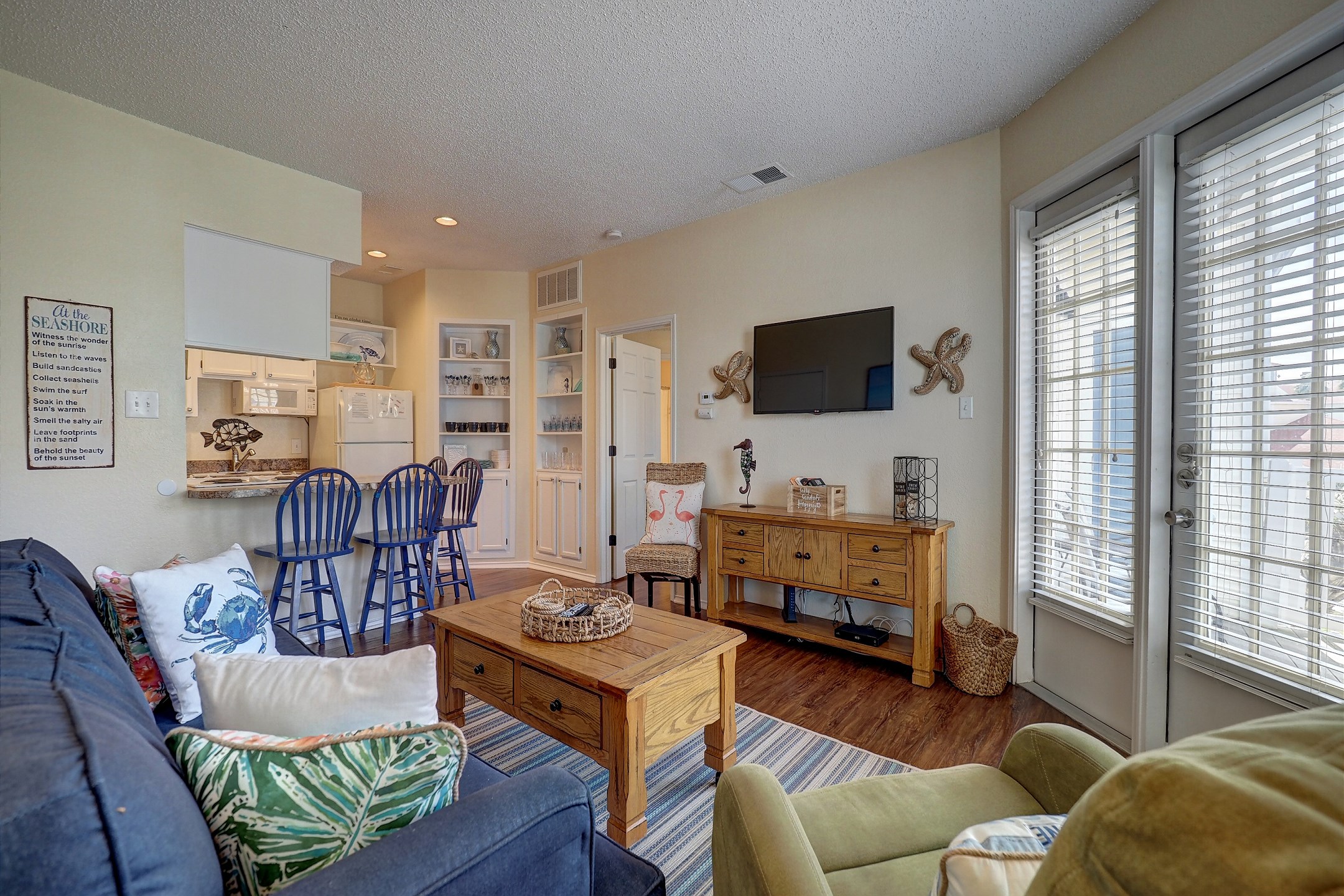 Great living space for entertaining or relaxing on your vacation