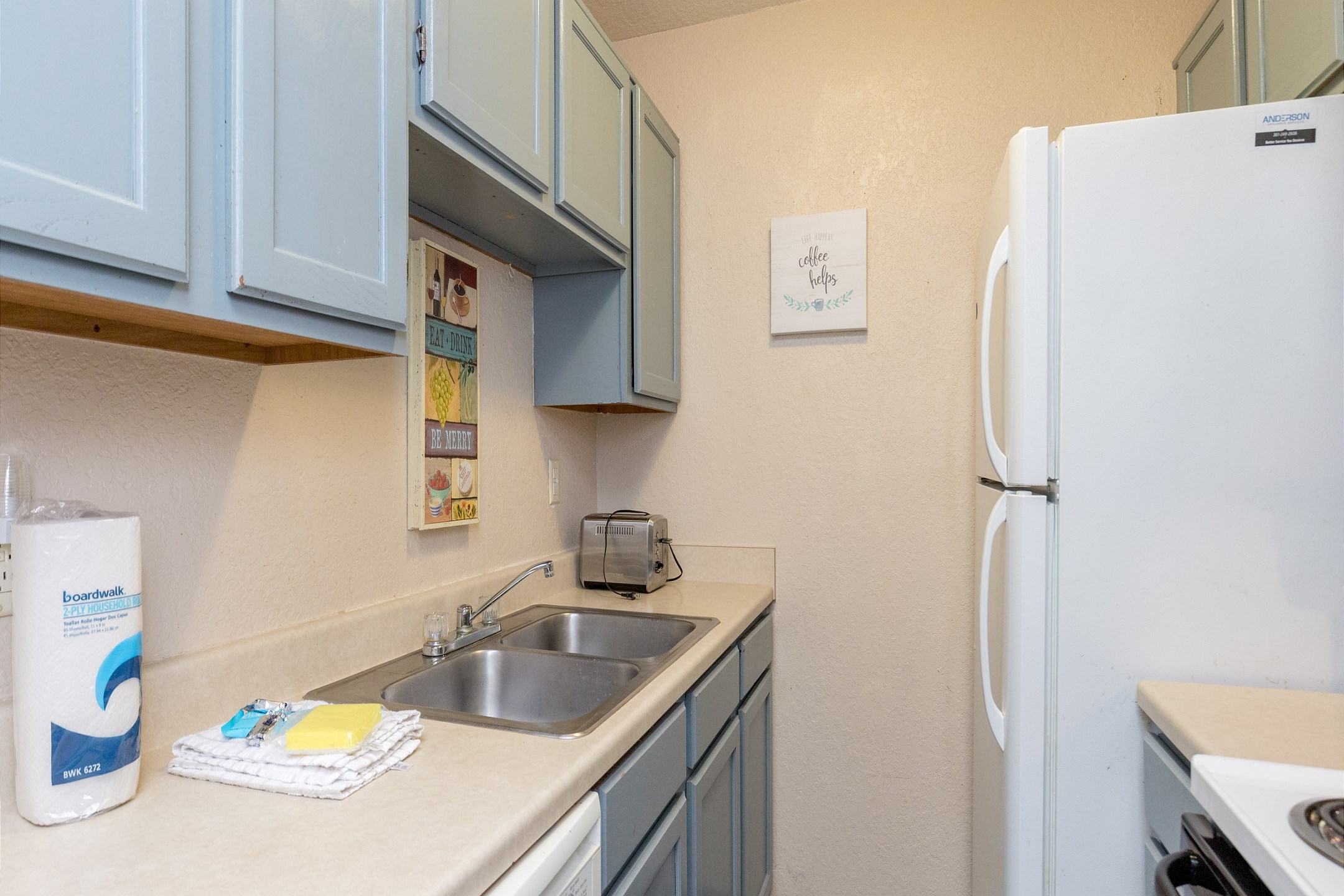 This small kitchen is designed for delightful meal preparation during your perfect getaway