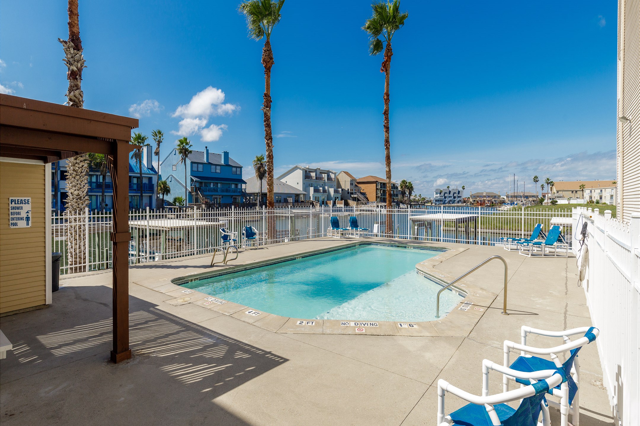 Complex saltwater swimming pool 