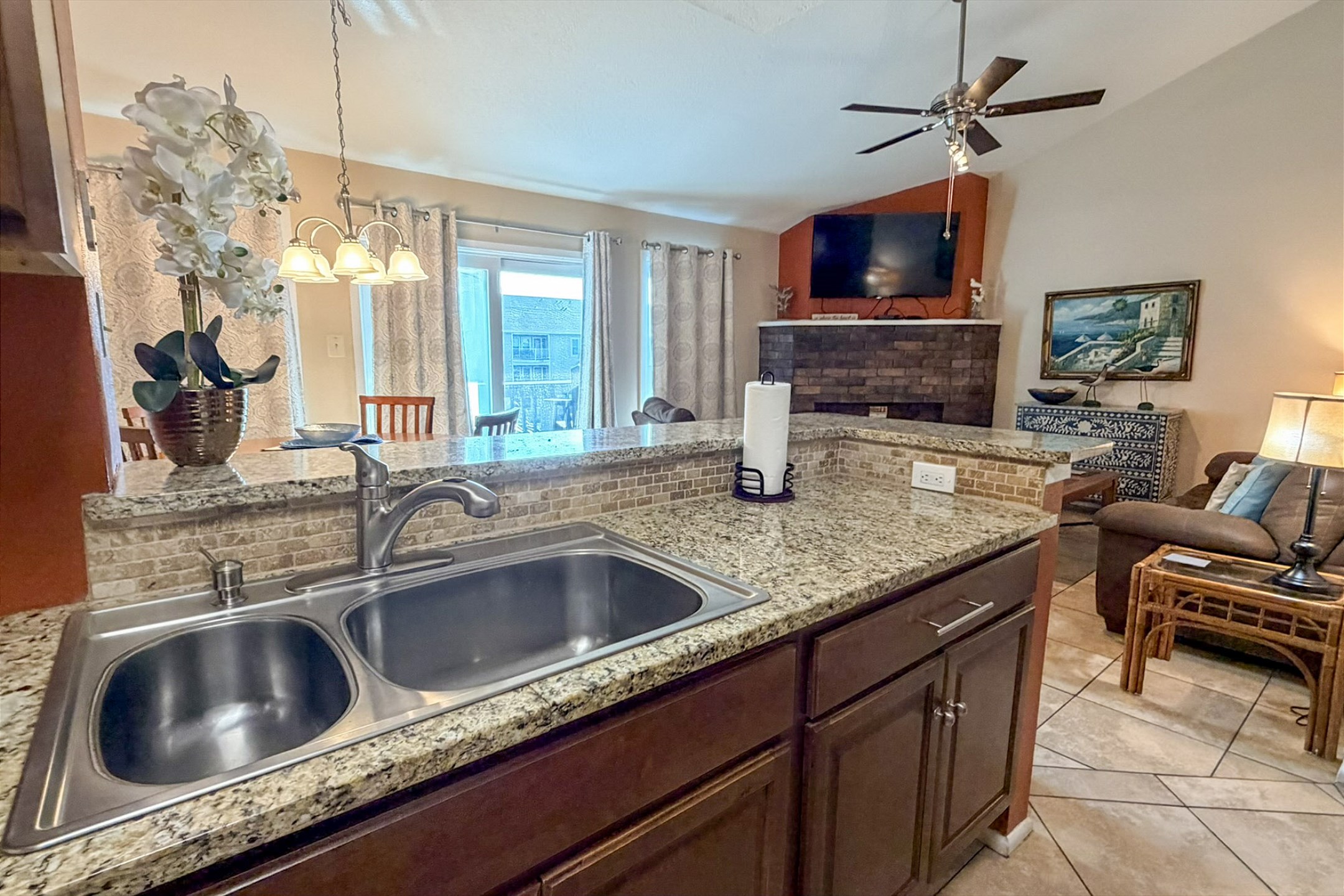 Open kitchen into living area to entertain guest 