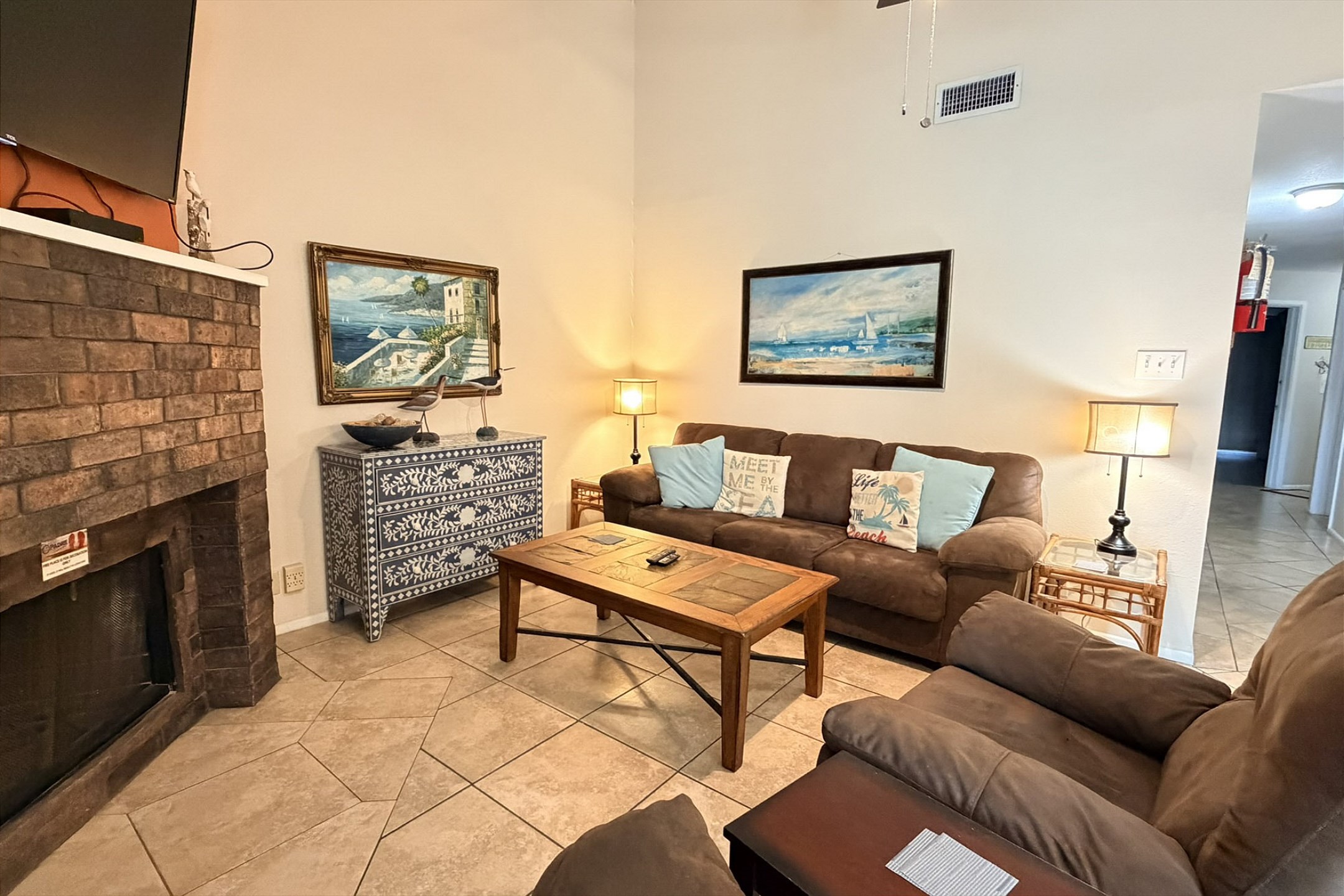 Spacious and cozy living room perfect for relaxation on your vacation 