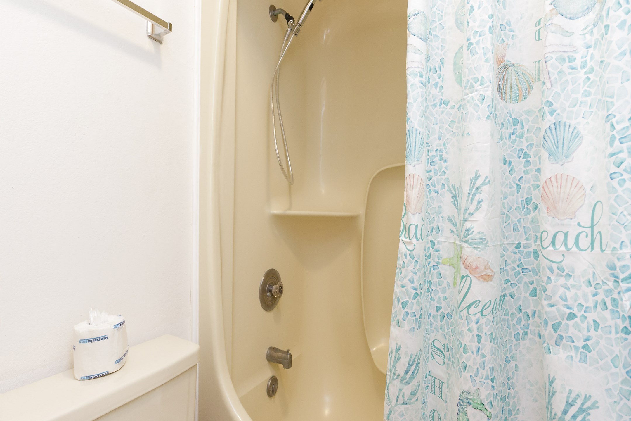 Guest bathroom with tub/shower combo