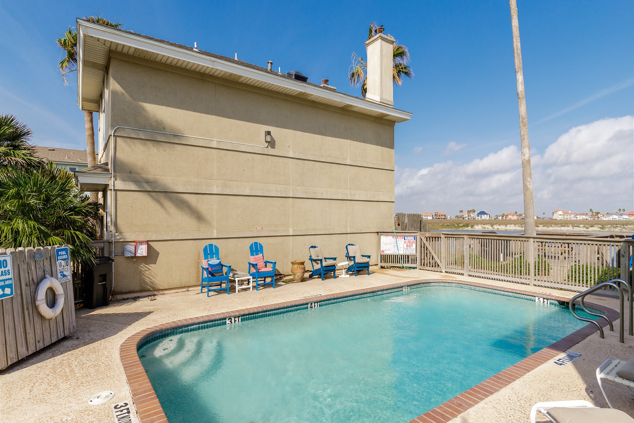Sparkling pool to enjoy on a hot Texas day