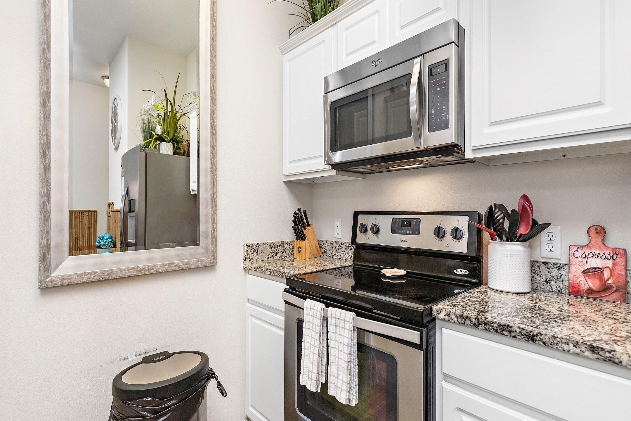 This kitchen is designed for delightful meal preparation during your getaway