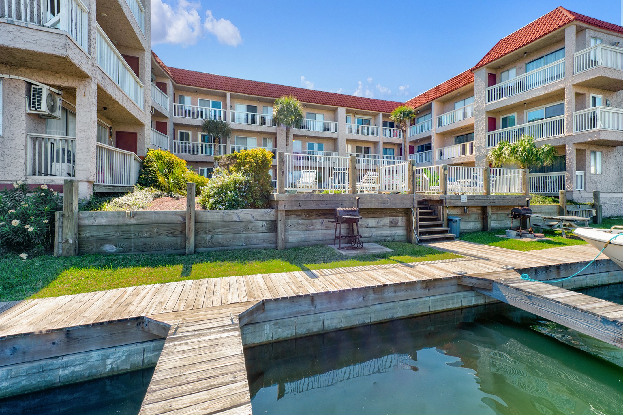 First come, first serve boat slips at Mystic Harbor