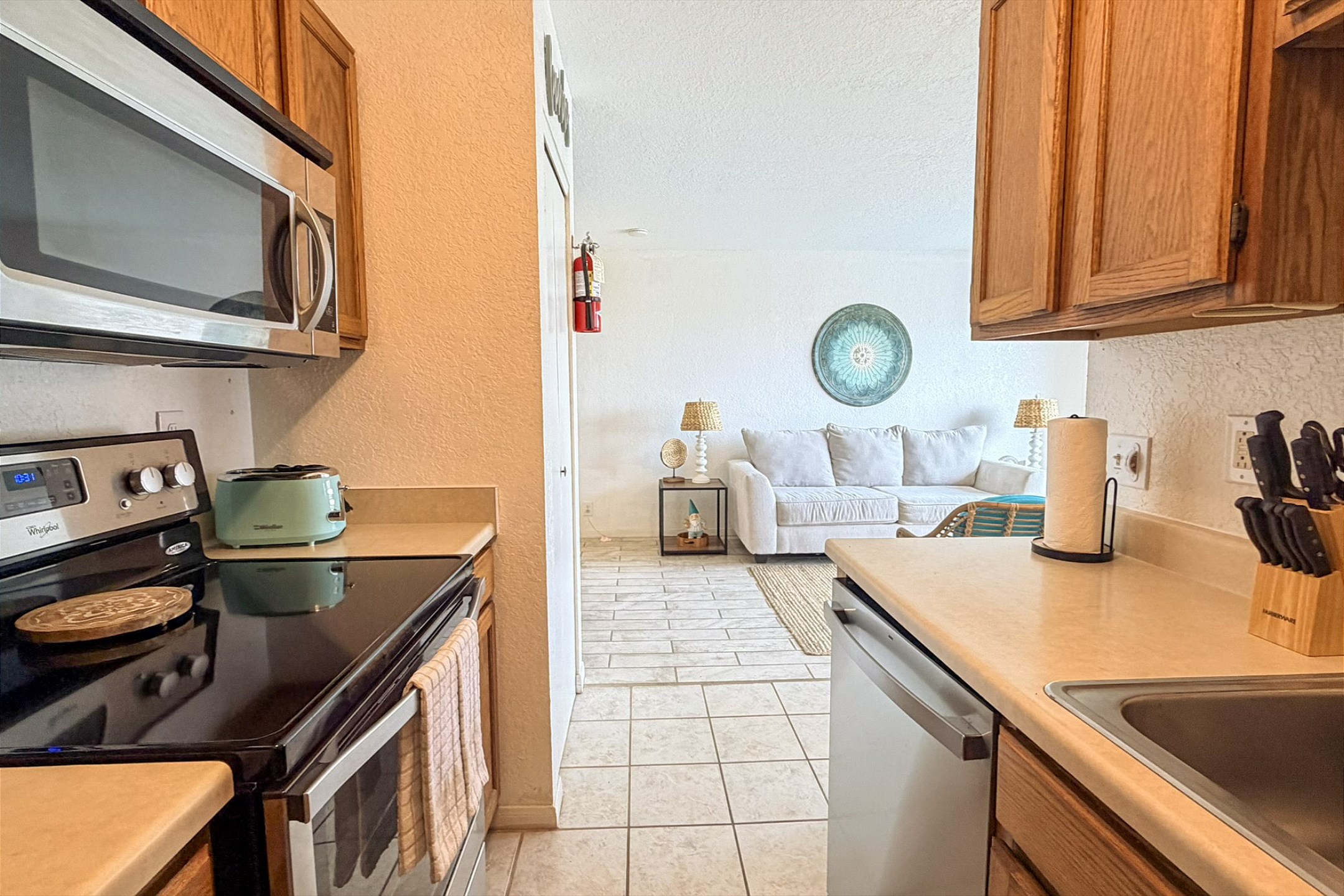 This kitchen is designed for delightful meal preparation during your getaway