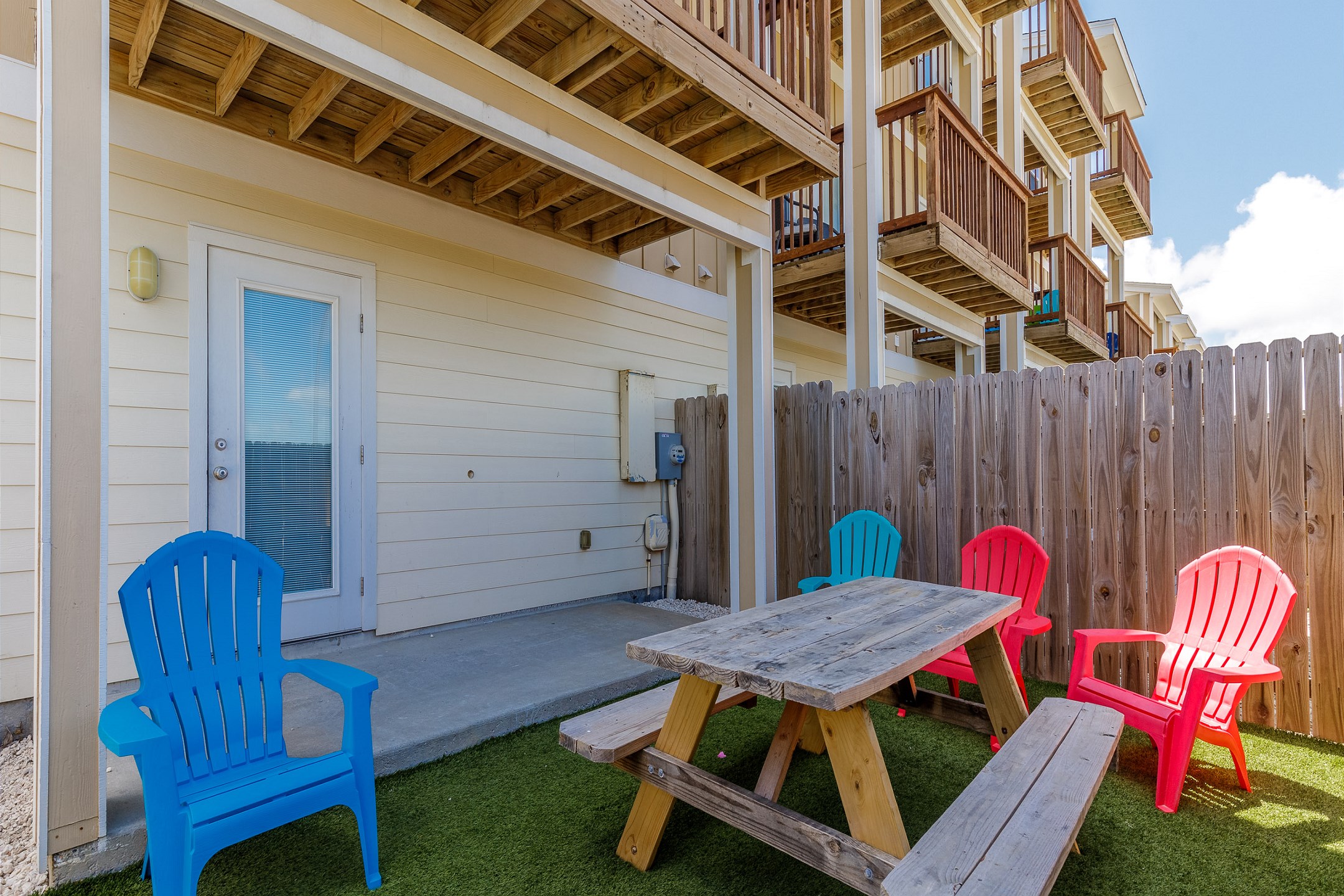 Village by the Beach Mermaid Isle P922 2