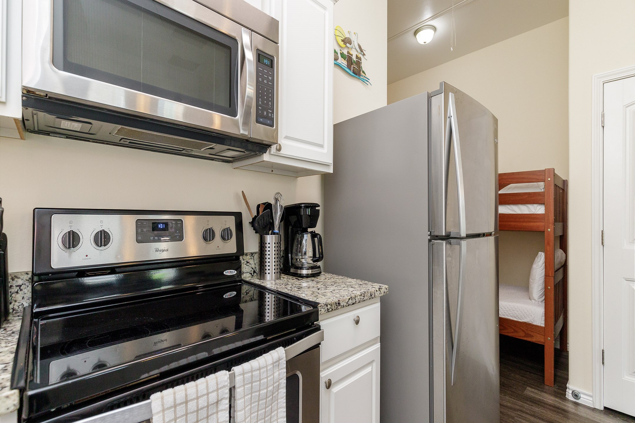 Stylish space that maximizes efficiency without compromising on modern amenities