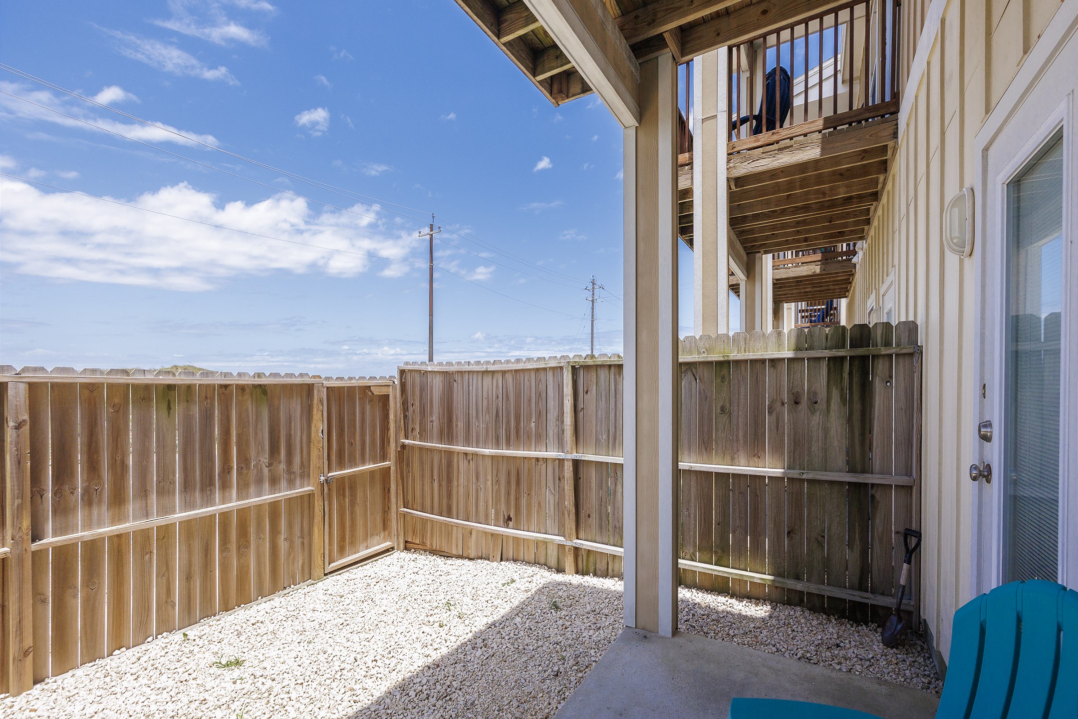 Private fenced in patio to enjoy the Texas breeze