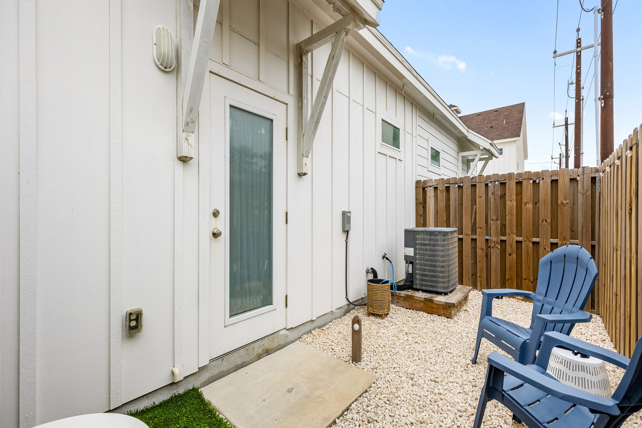 Private backyard for your convenience