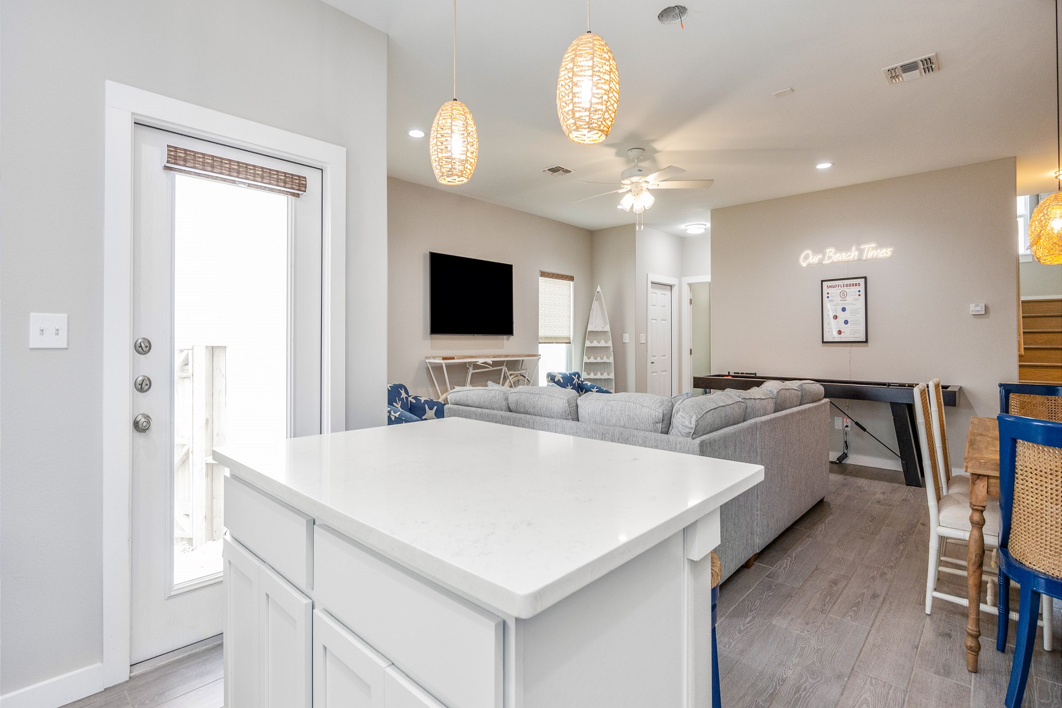 Kitchen Island that overlooks the living and dining area 
