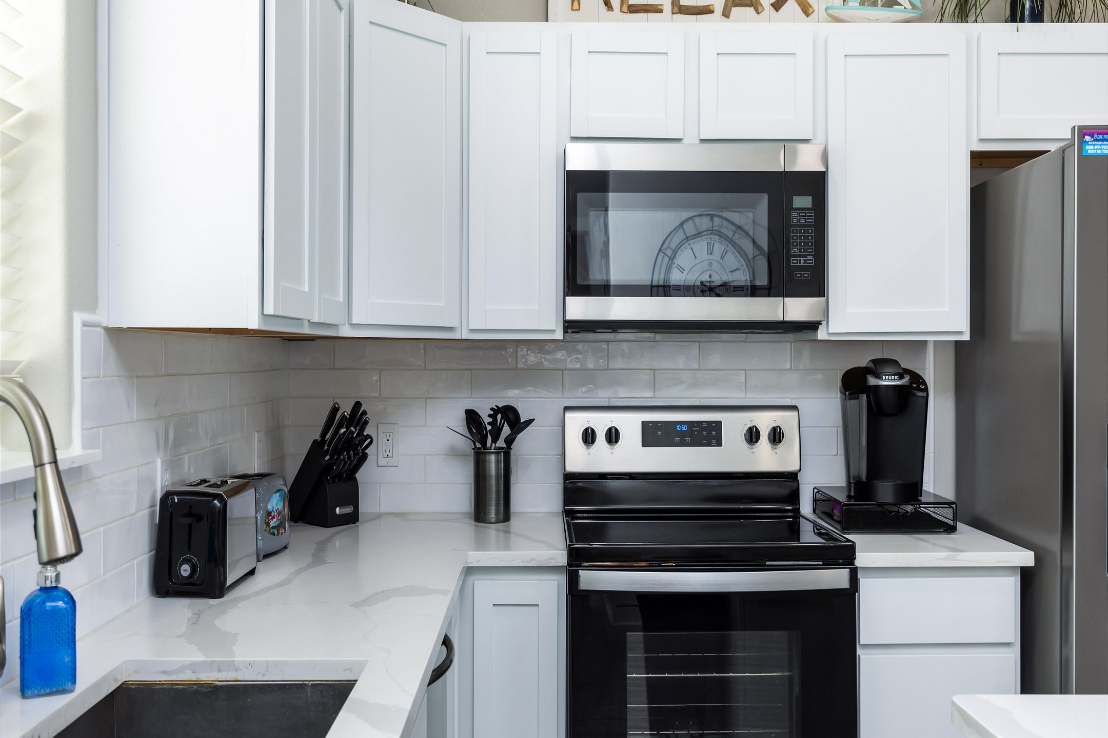 Fully equipped kitchen for gourmet cooking