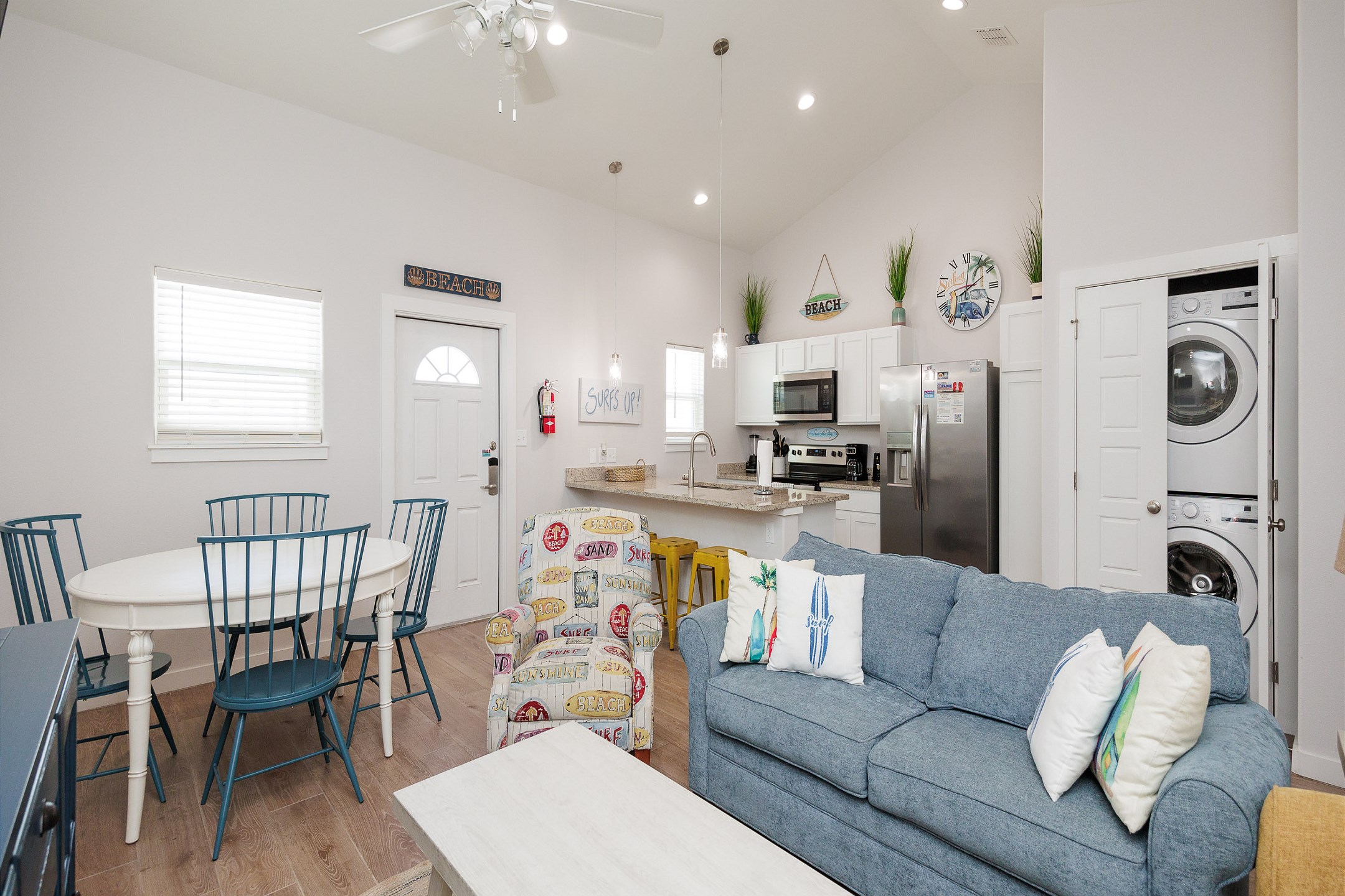 Aruba Bay Resort - Cast A Waves TABG101