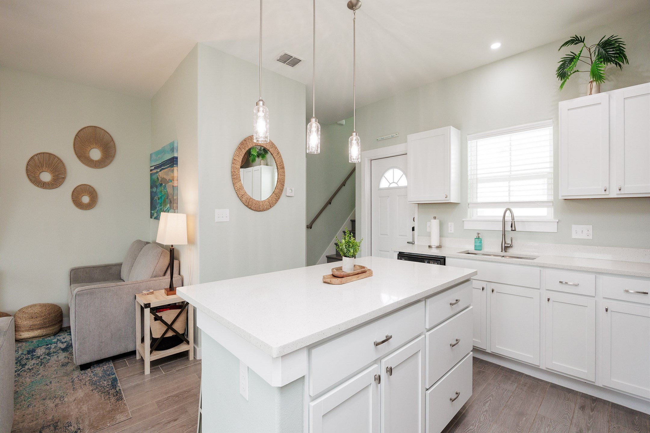 Stylish space that maximizes efficiency without compromising on modern amenities